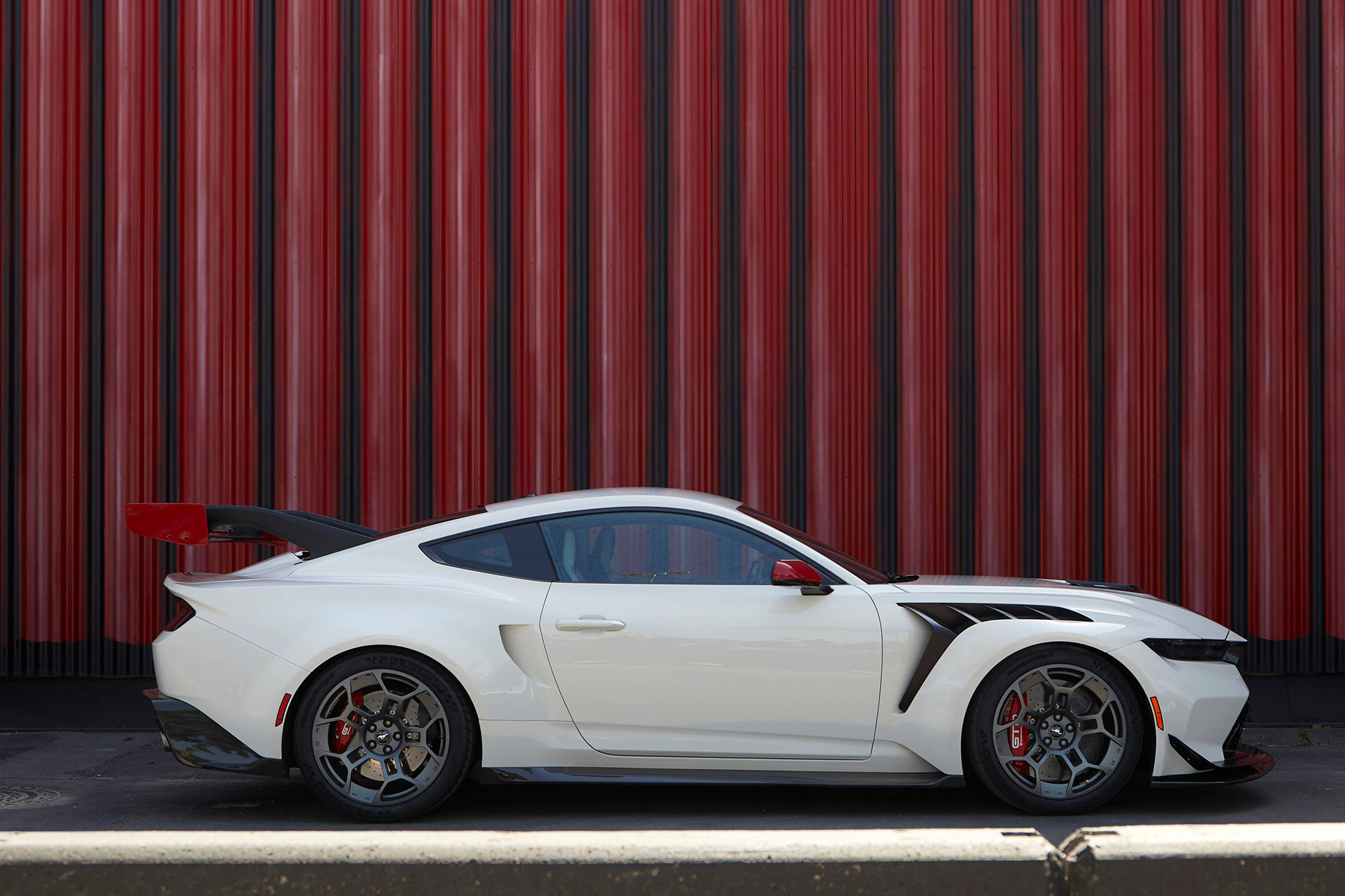 MADRING - Mustang GTD