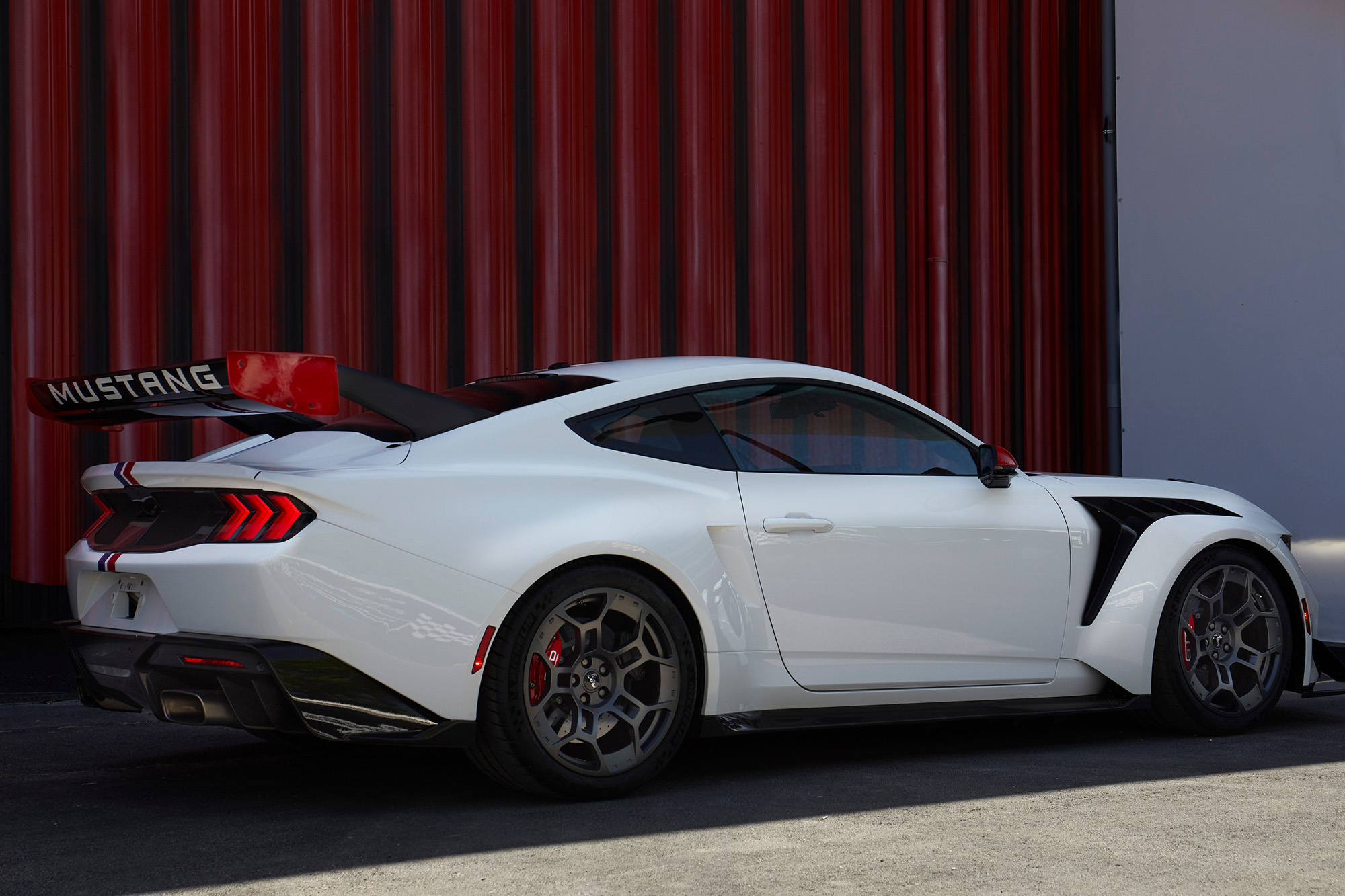 MADRING - Mustang GTD