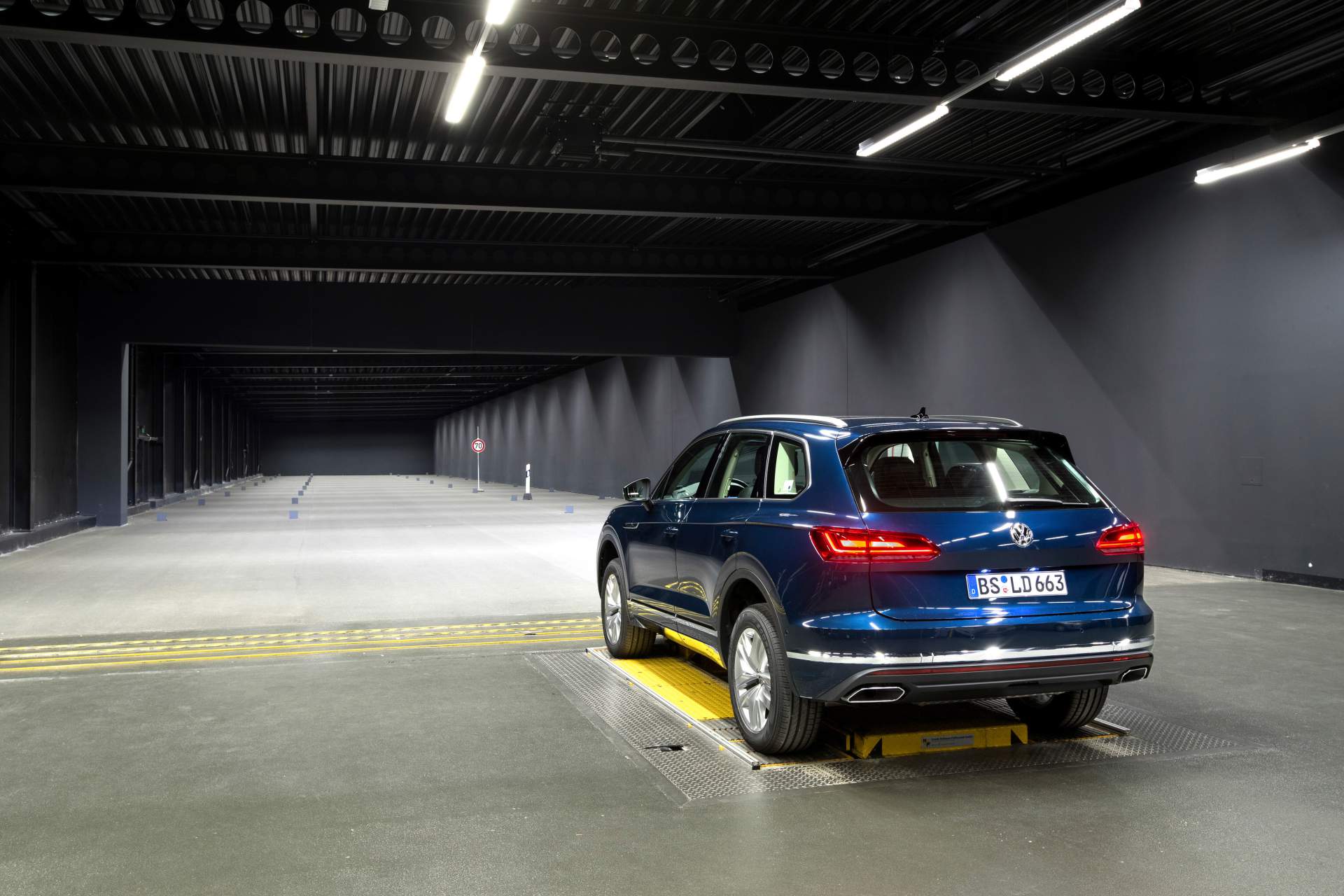 VW τούνελ δοκιμών φωτισμού
