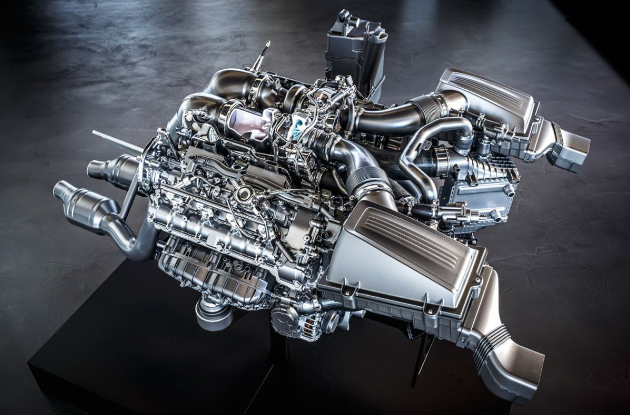 Mercedes-Benz AMG GT 4.0 V8 twin turbo engine
