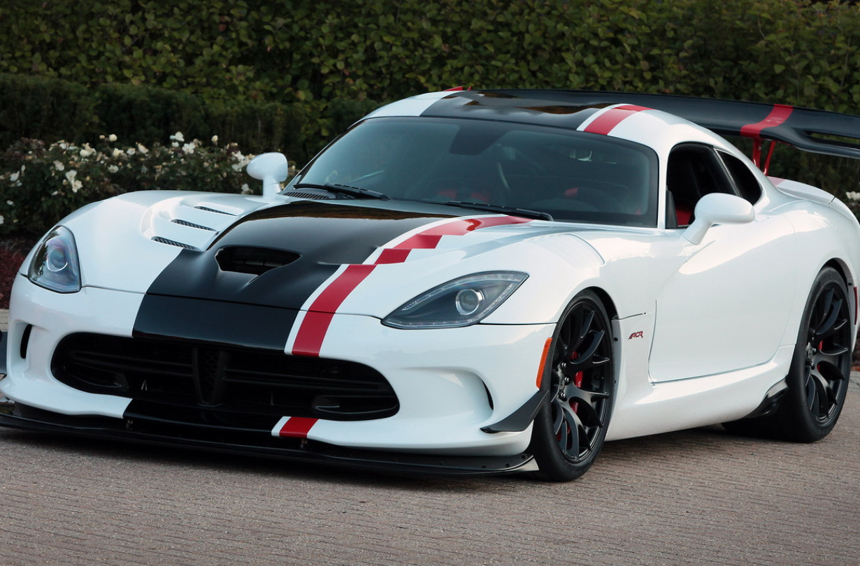 SRT Viper ACR Concept
