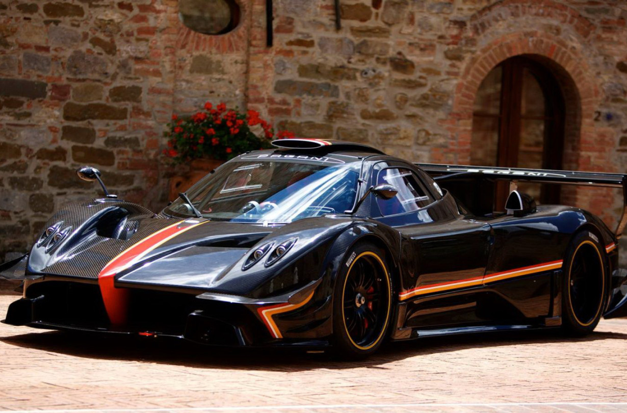 Pagani Zonda Revolucion & Nurburgring Nordschleife record