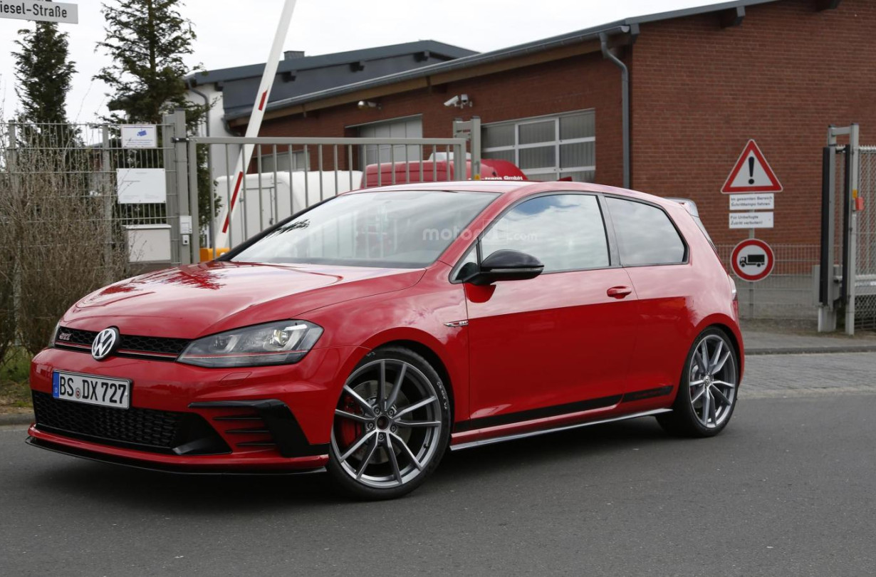 Golf GTI Clubsport S scooped