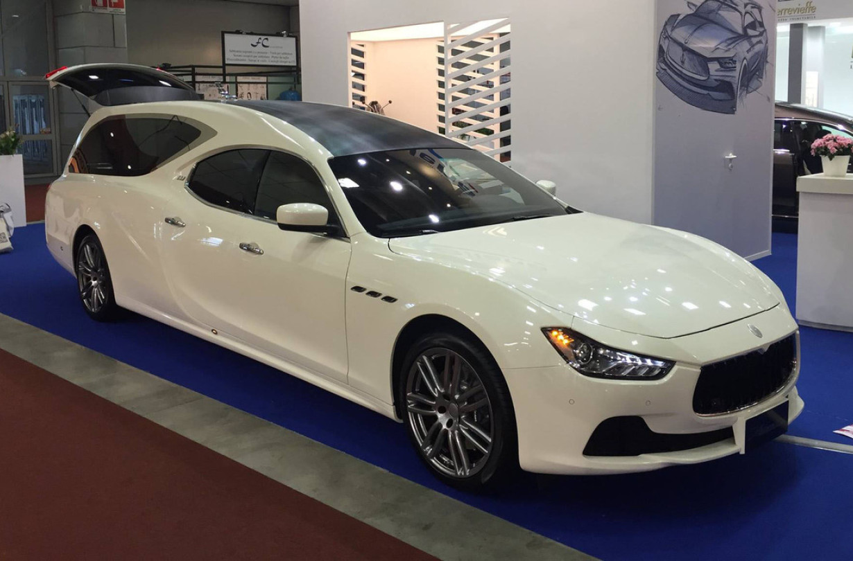 Νεκροφόρα Maserati Ghibli by Ellena srl autotrasformazioni