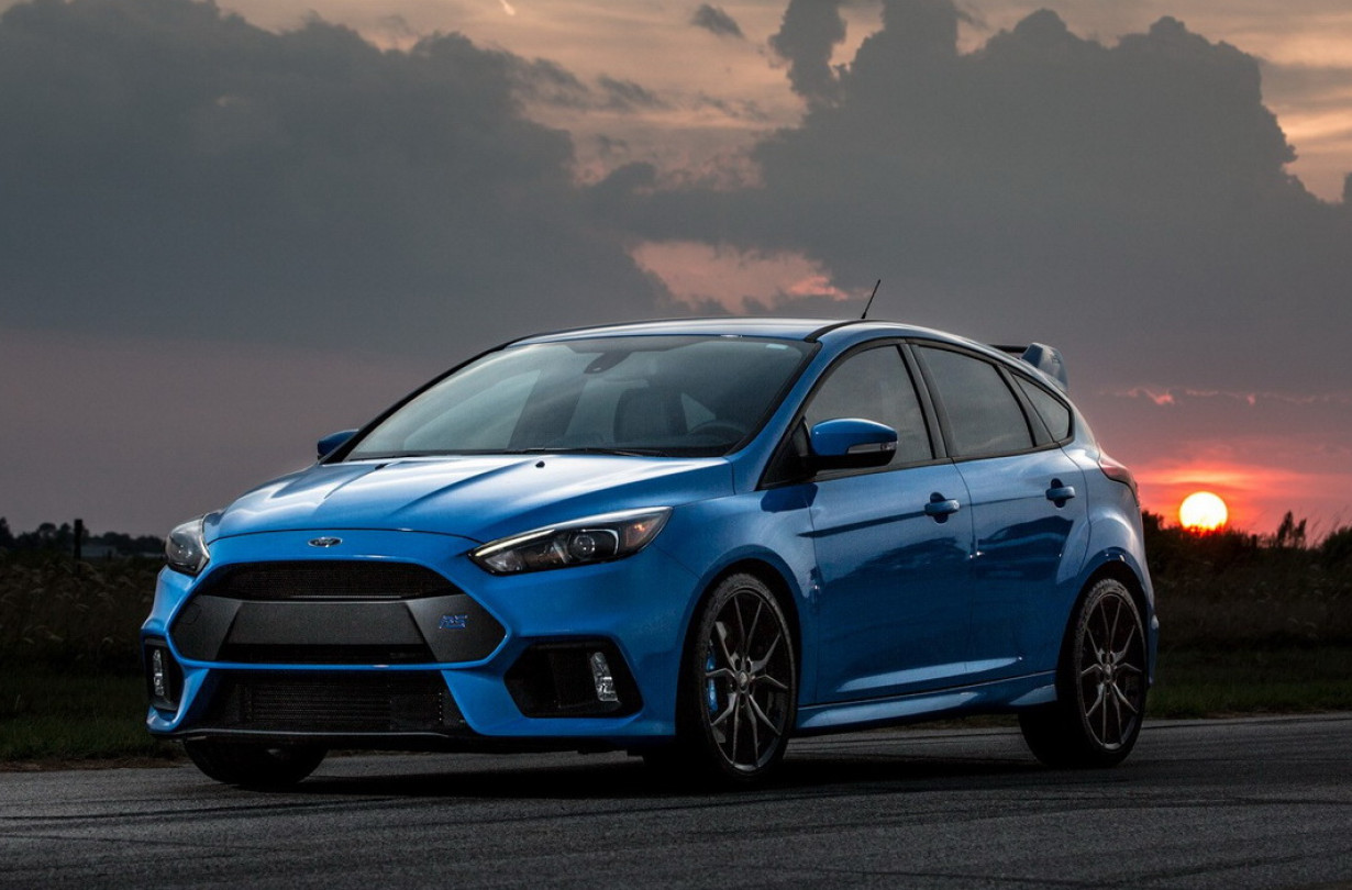 Ford Focus RS HPE400 tuned by Hennesey