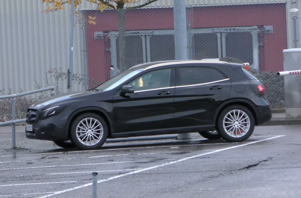 Mercedes-Benz GLA facelift