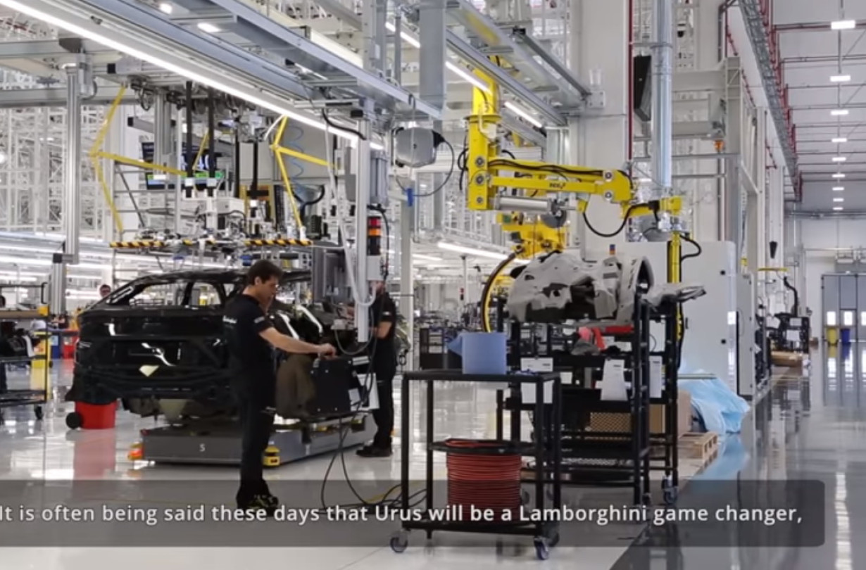 lamborghini Urus teaser