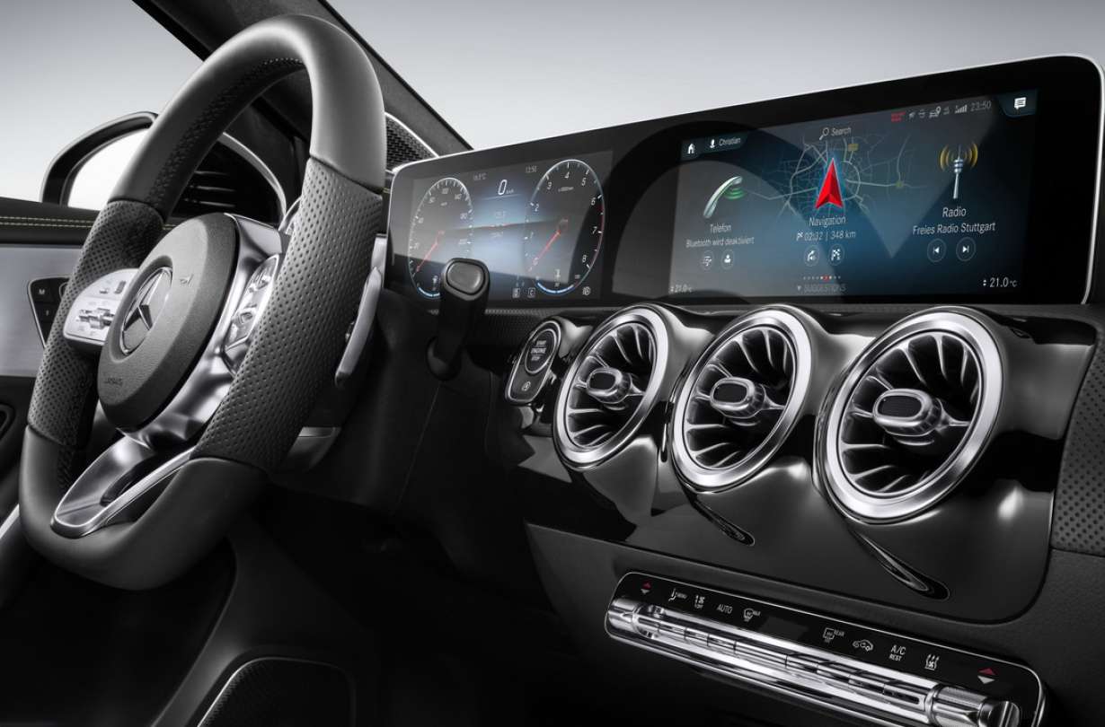 Mercedes-Benz MBUX