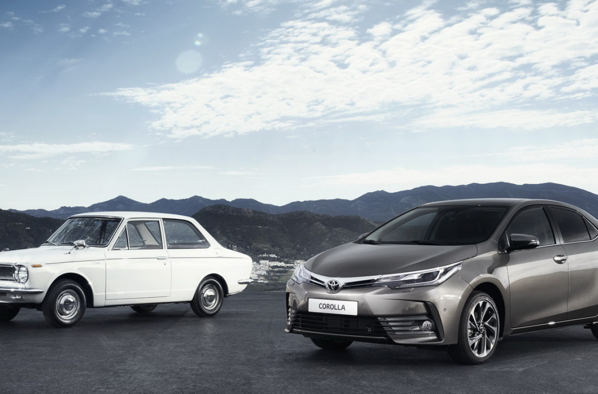 50 χρόνια Toyota Corolla 1966-2016, η πρώτη και η ενδέκατη γενεά