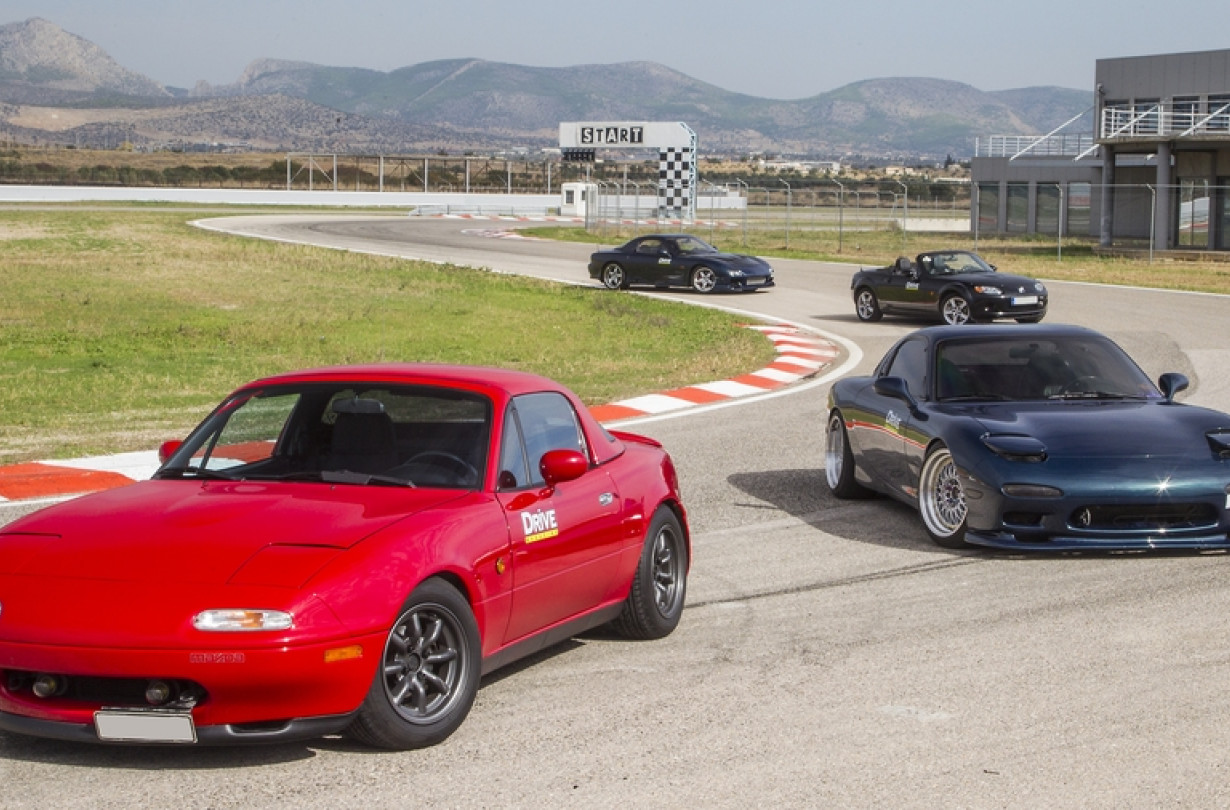 Φωτογραφίες Θανάσης Κουτσογιάννης, Φωτεινή Πίμπα