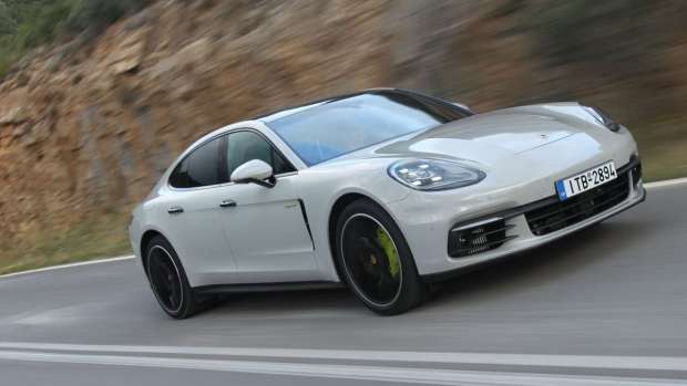 Porsche Panamera 4 E-Hybrid