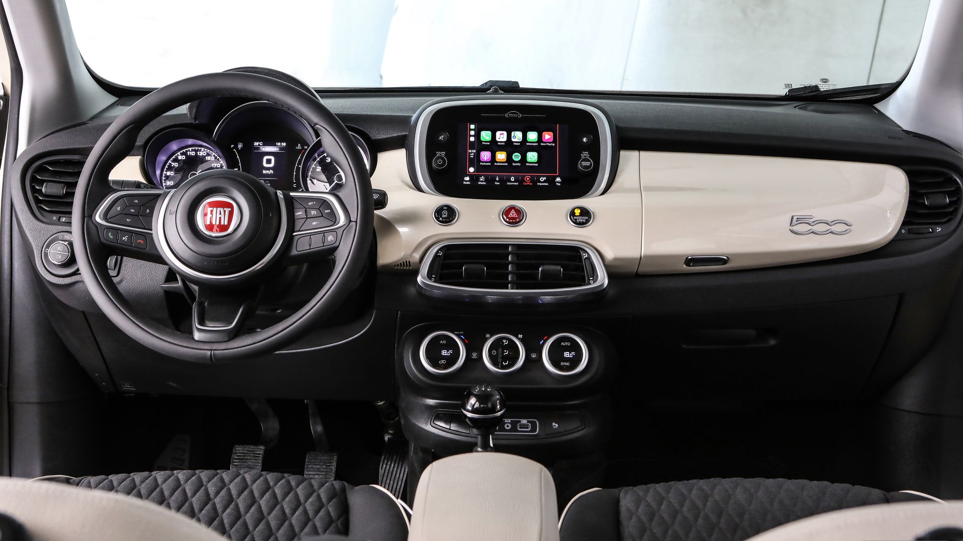 FIAT 500 X 2019 Interior