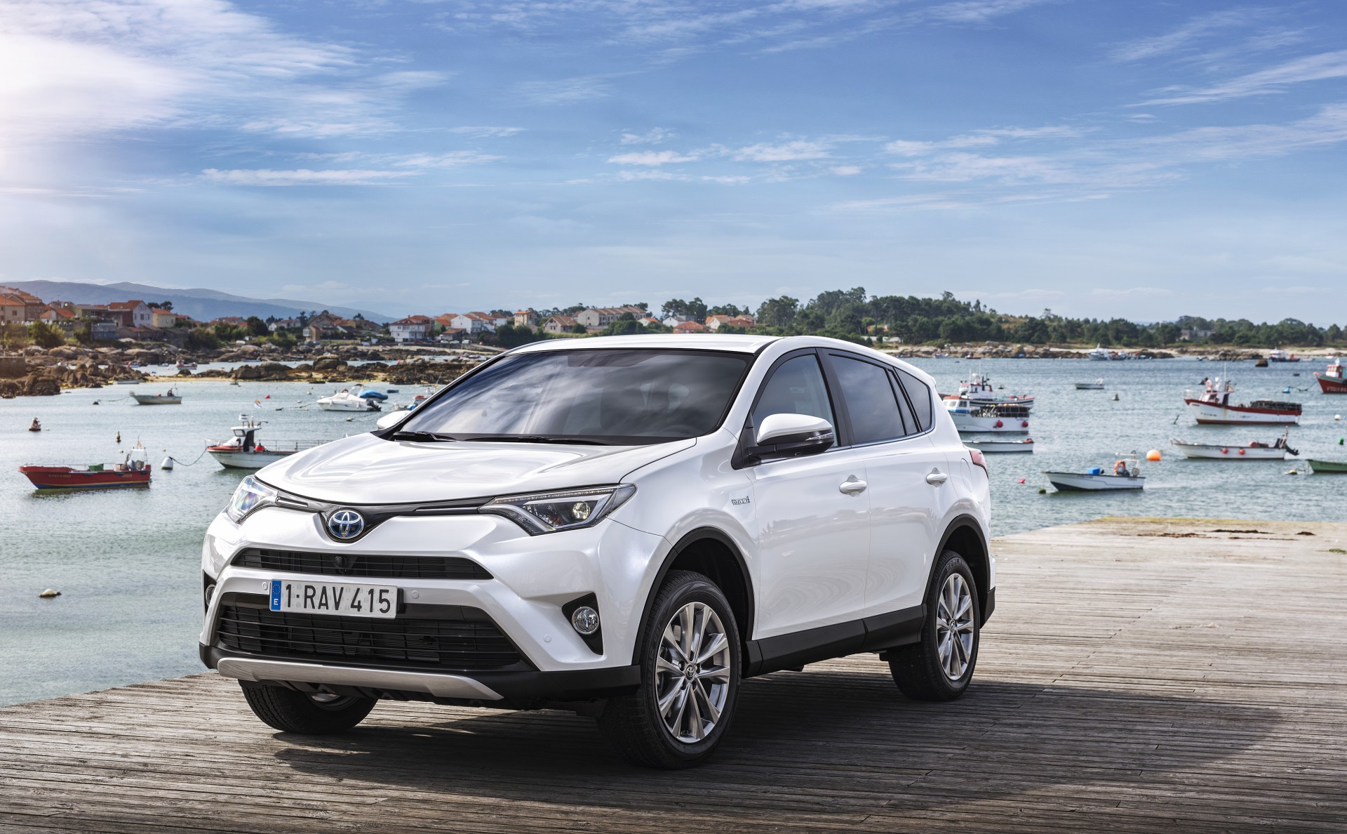 Μεταχειρισμένα C-SUV, Toyota RAV4 IV Hybrid