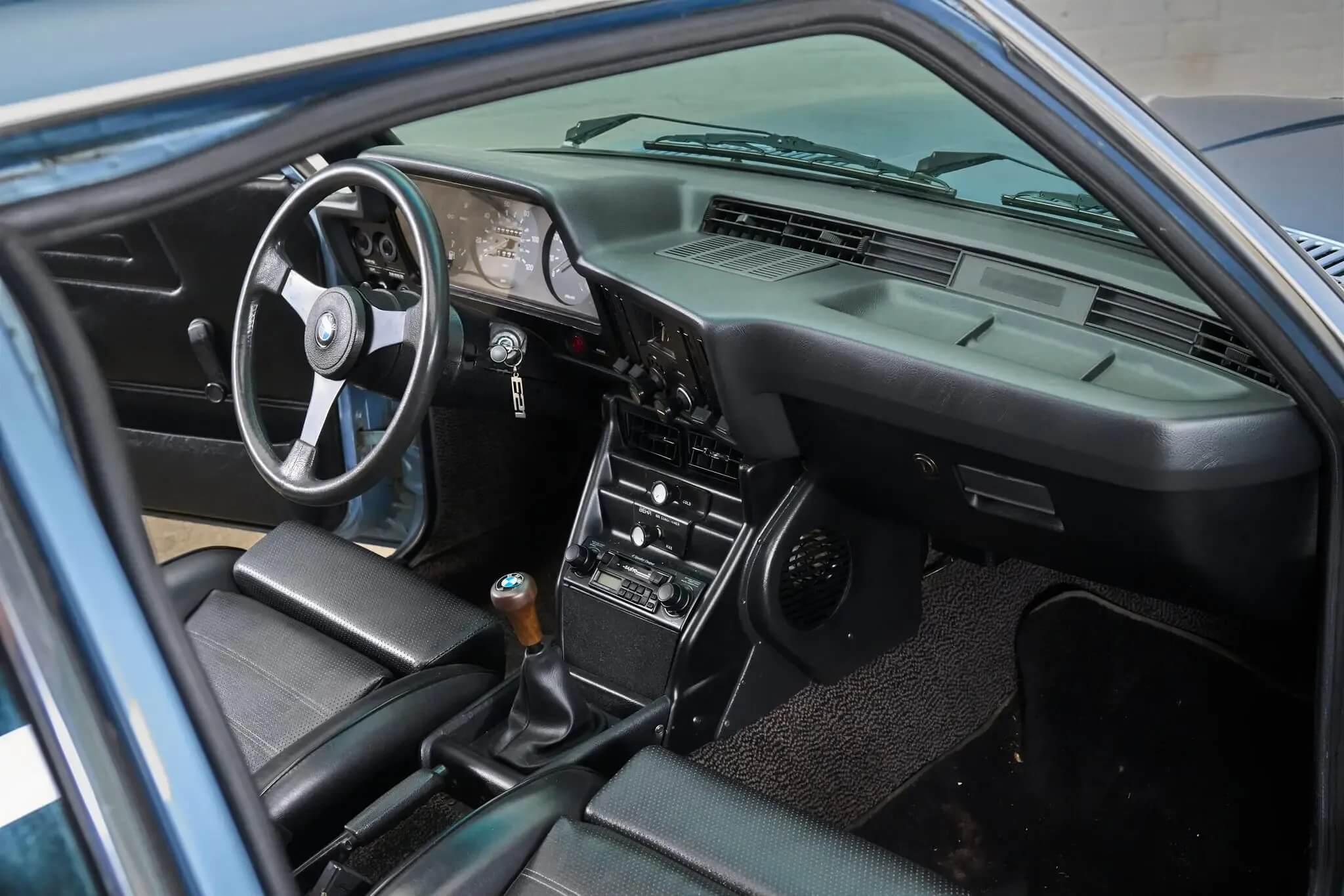 BMW E21
