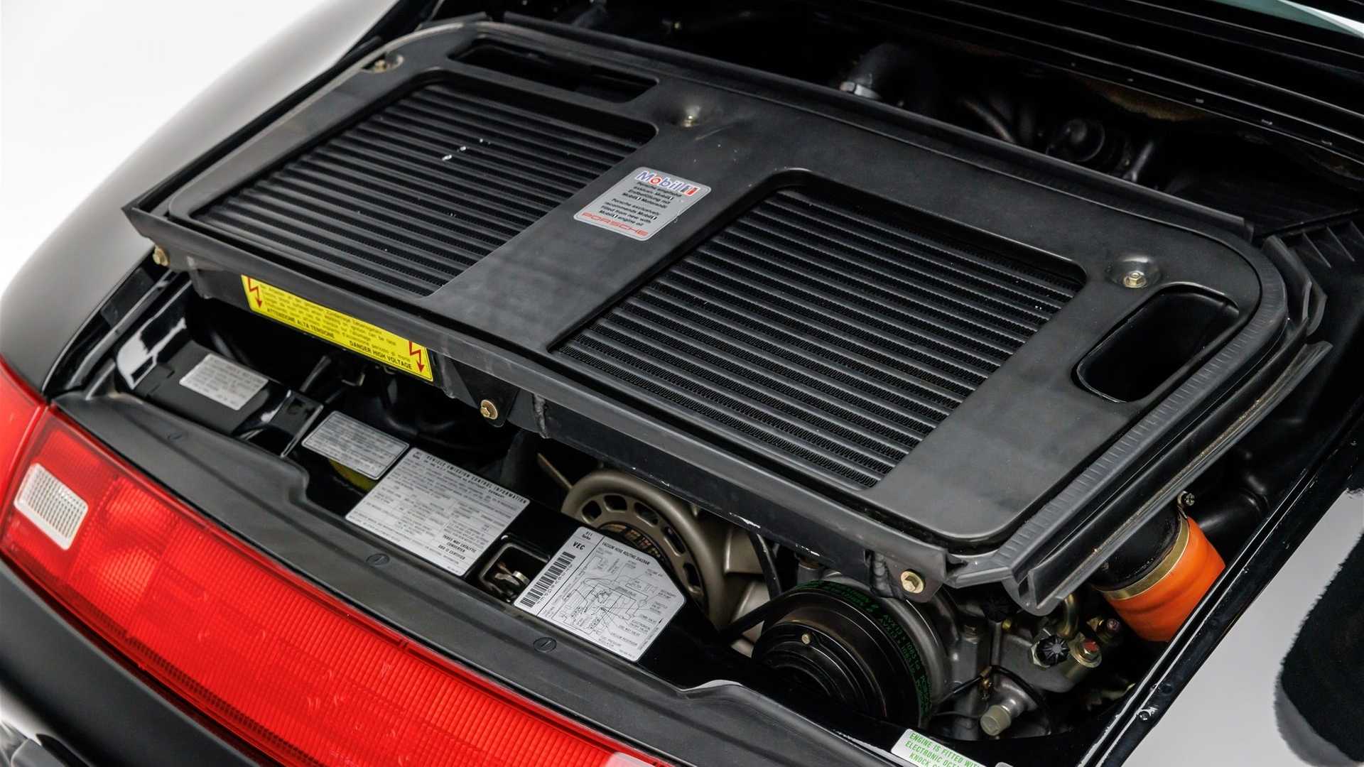 911 993 Turbo engine
