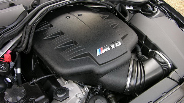 BMW S65 V8 engine