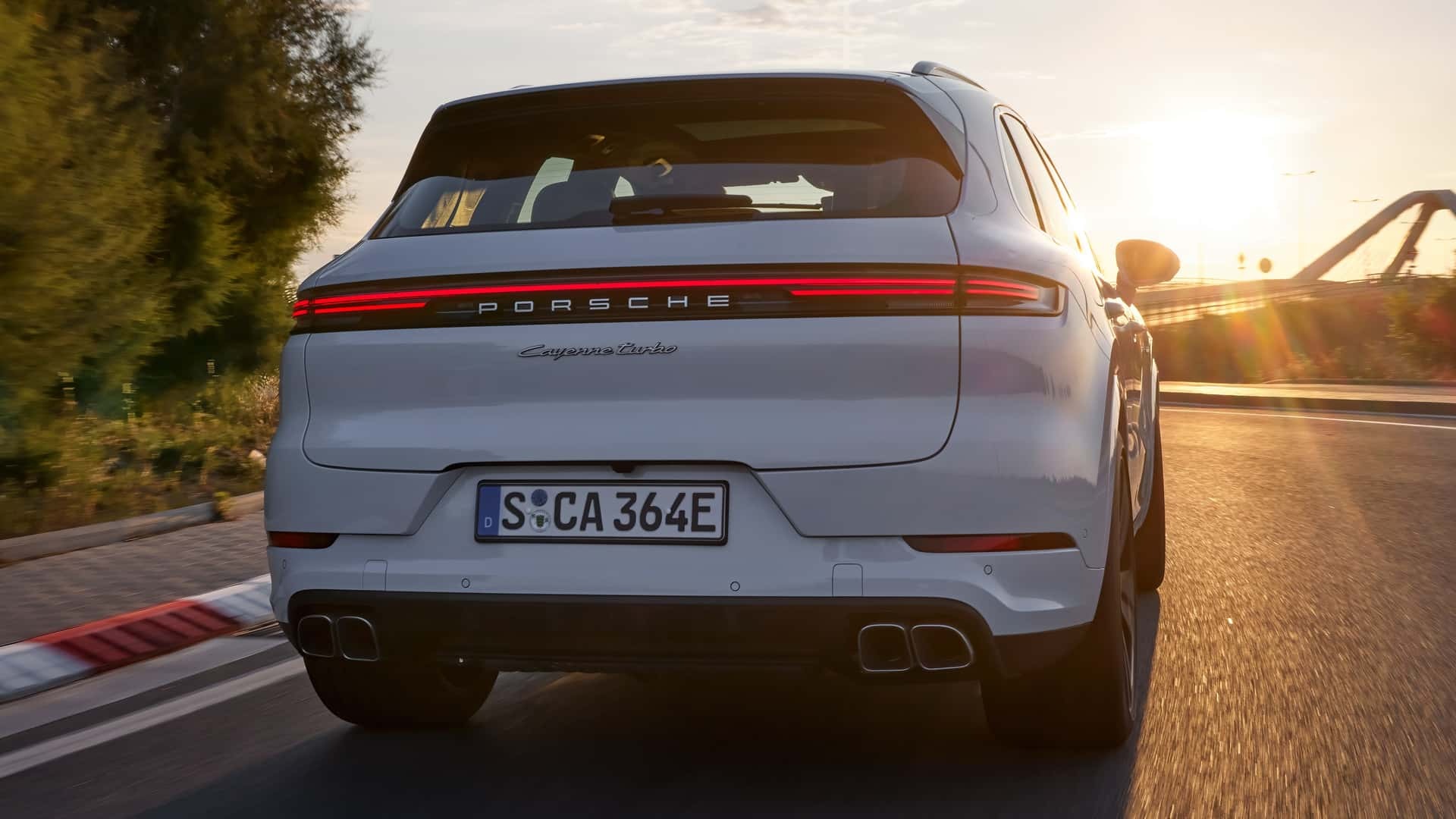 2024 Porsche Cayenne turbo e-hybrid rear