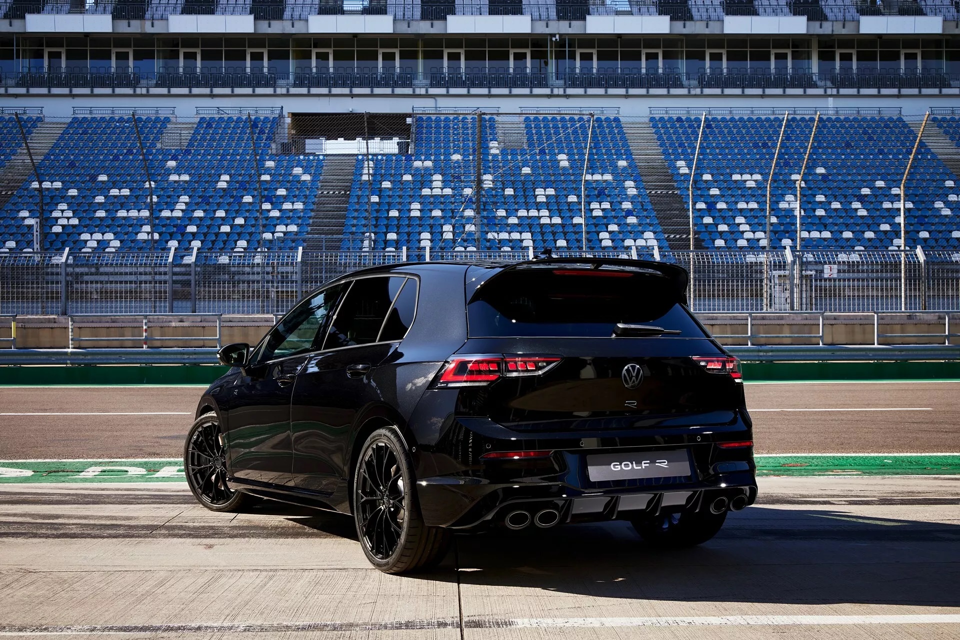 Golf R