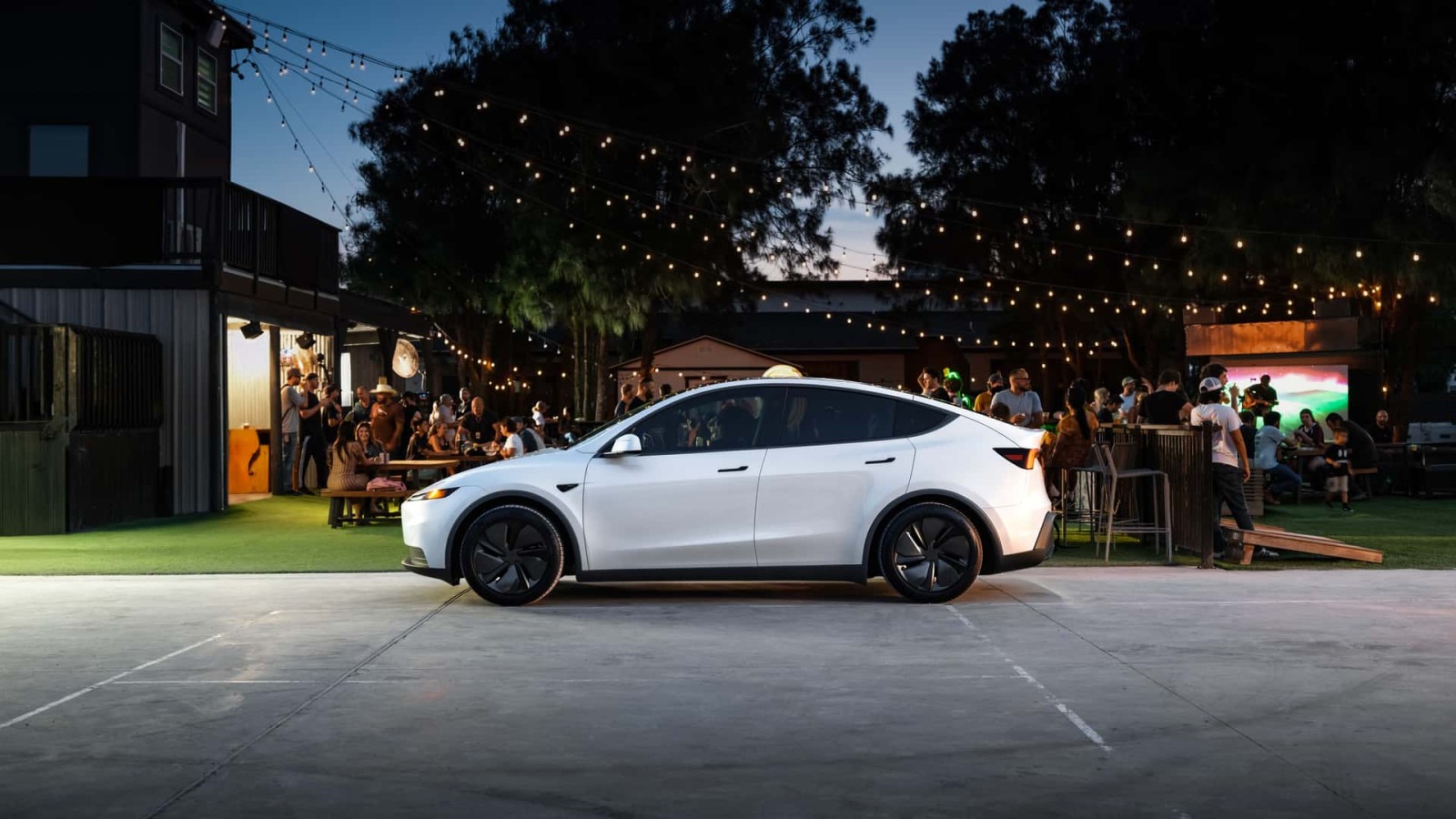 Tesla Model Y Standard Long Range