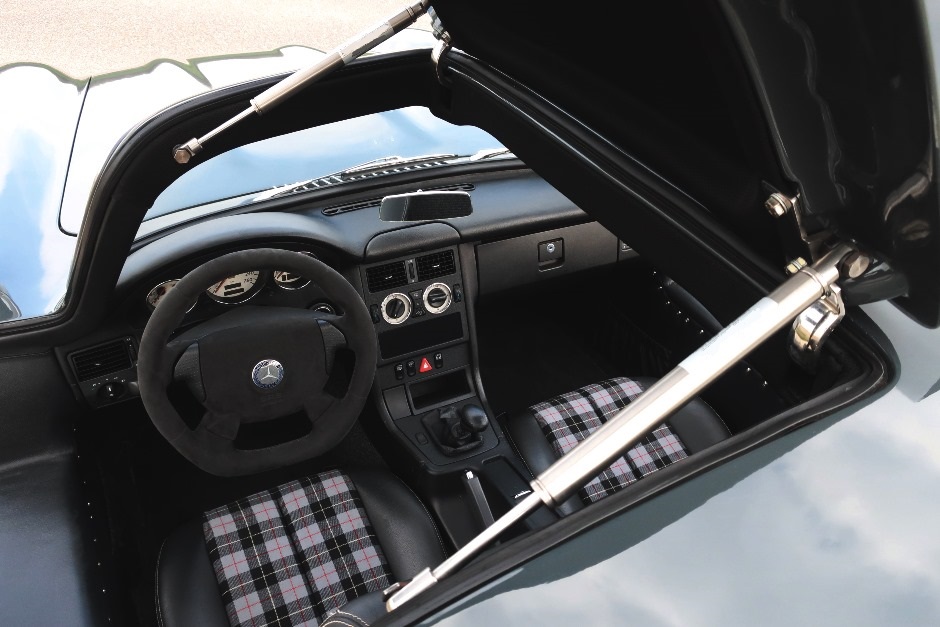 Replica 300SL interior