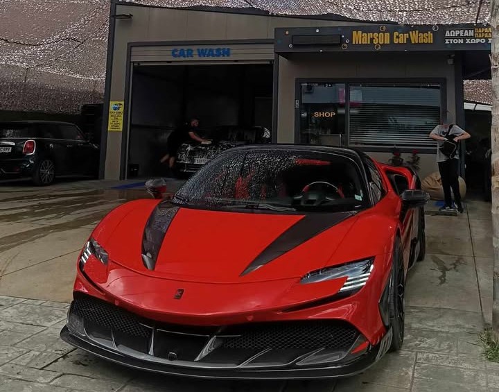 Ferrari SF90