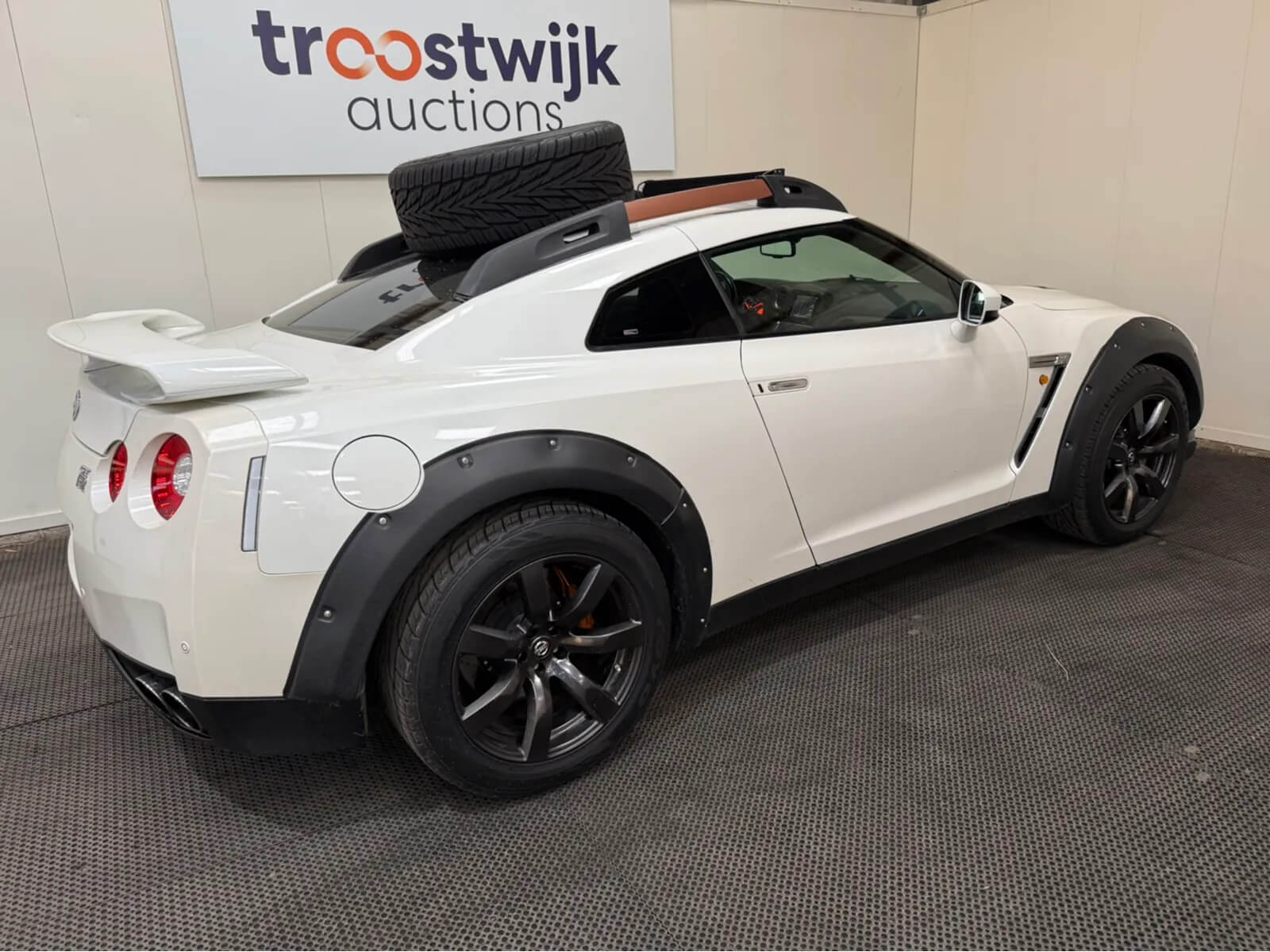 Nissan GT-R