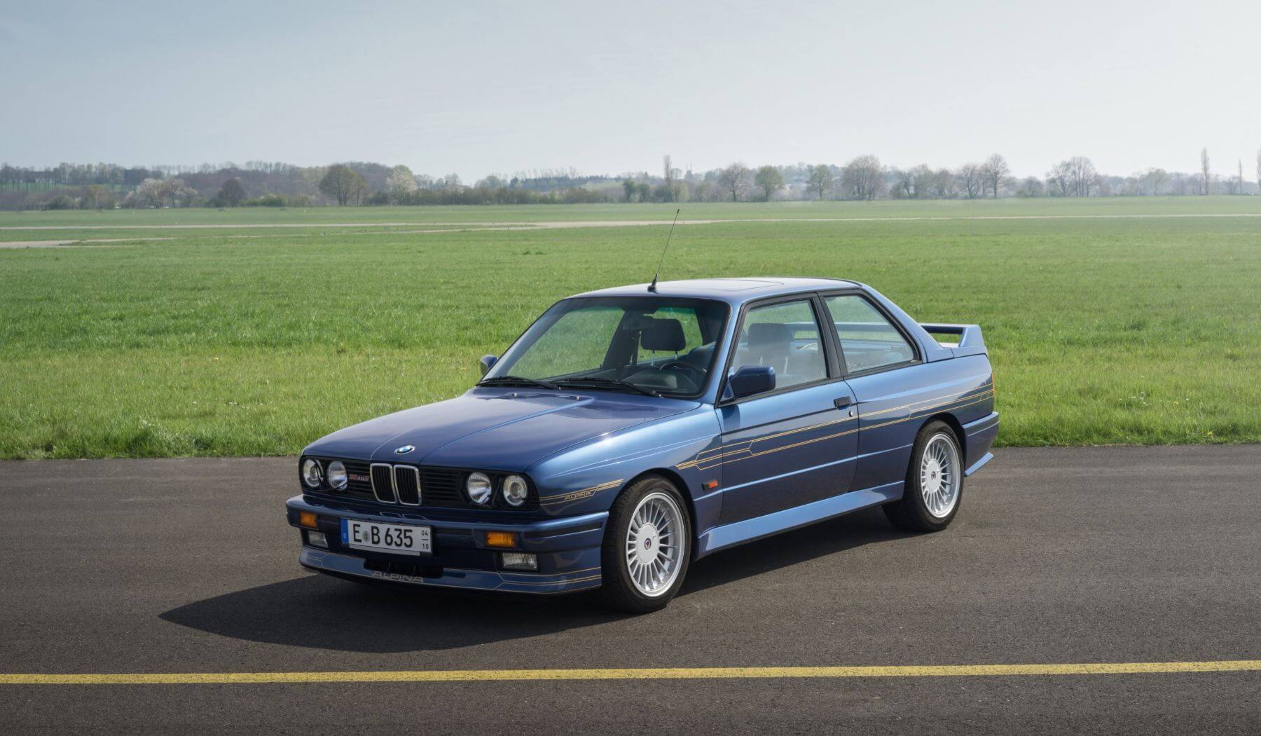 BMW E30