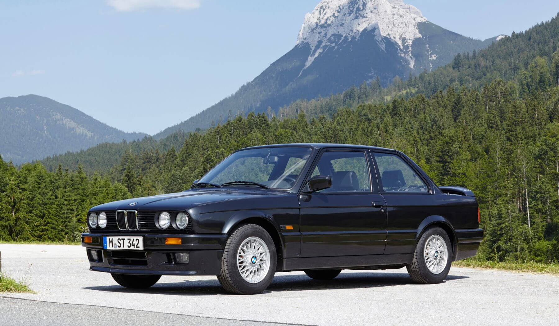 BMW E30