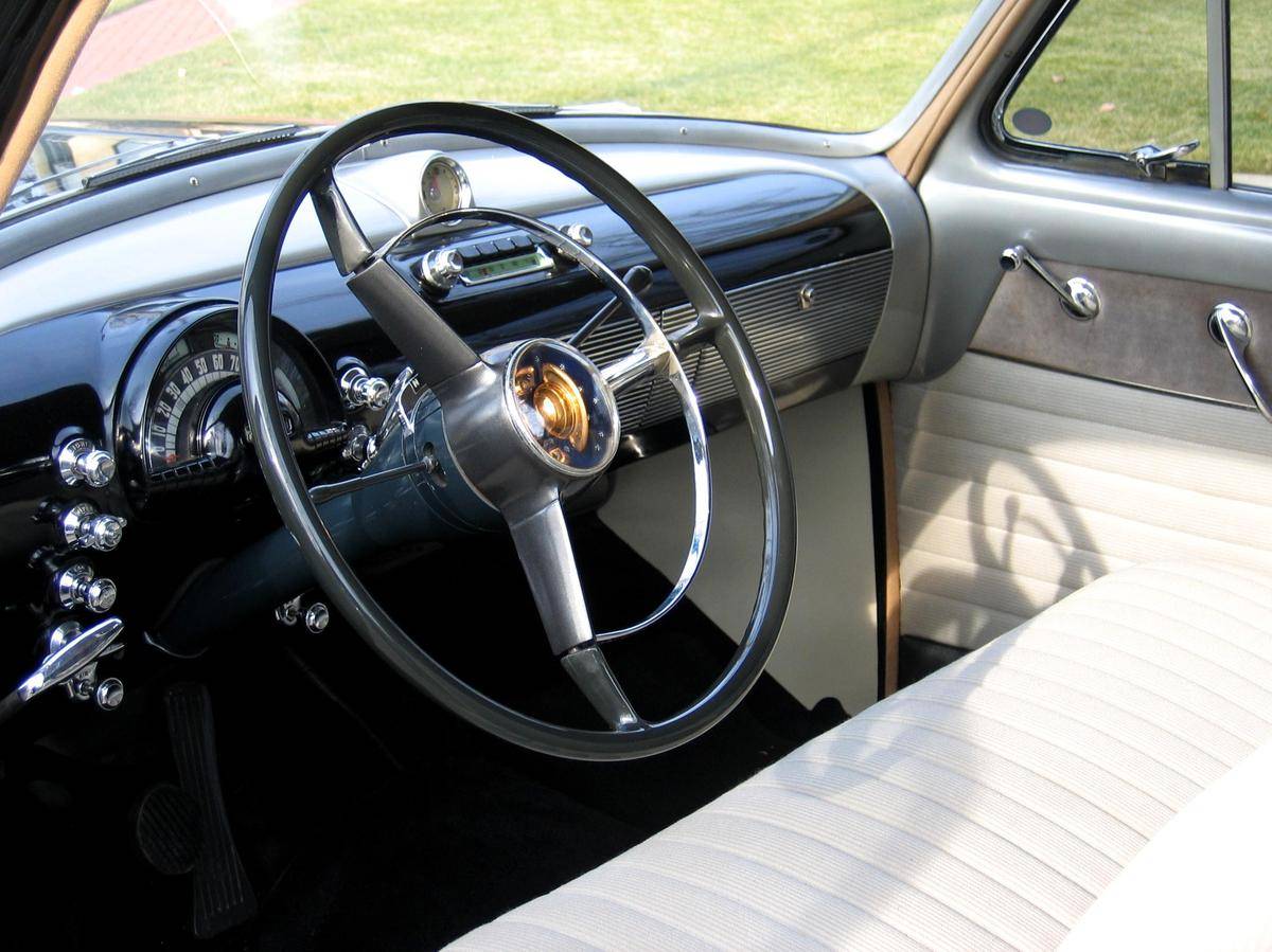 muscle car, Oldsmobile Rocket 88 1949