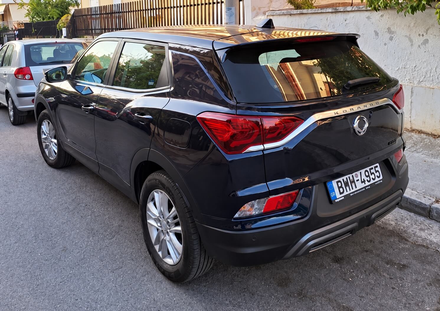 SUV