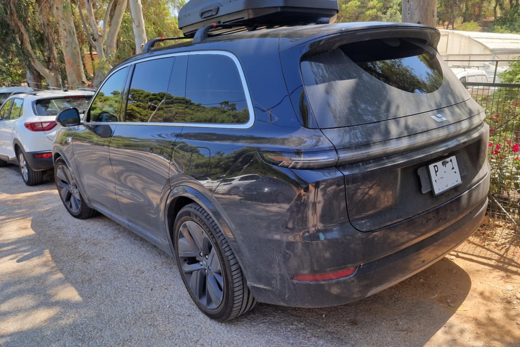 SUV