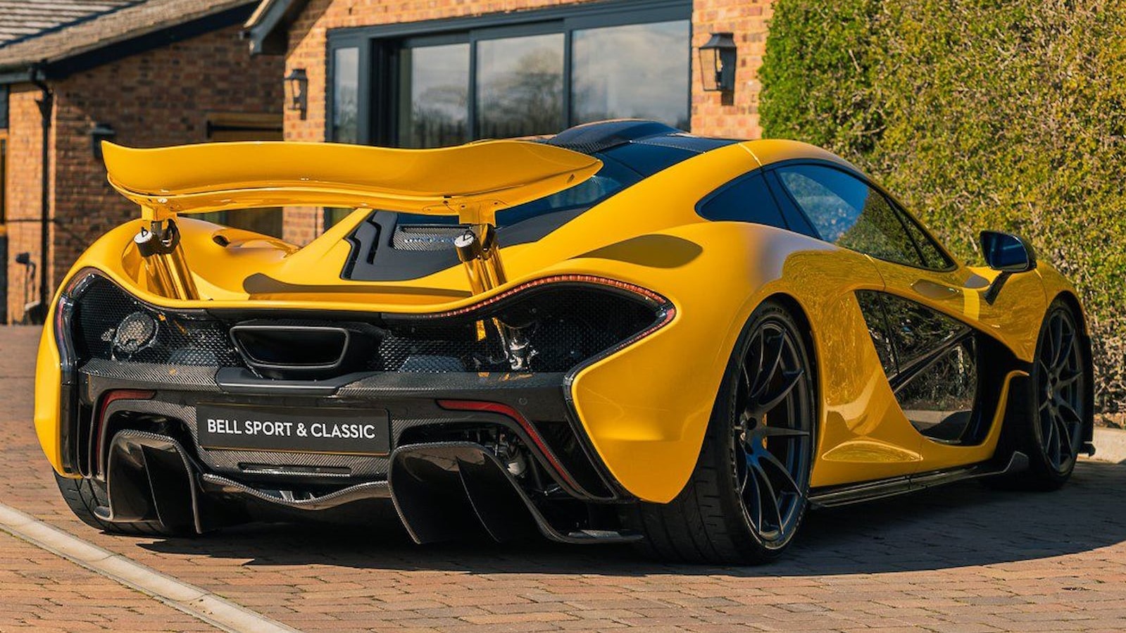 McLaren P1