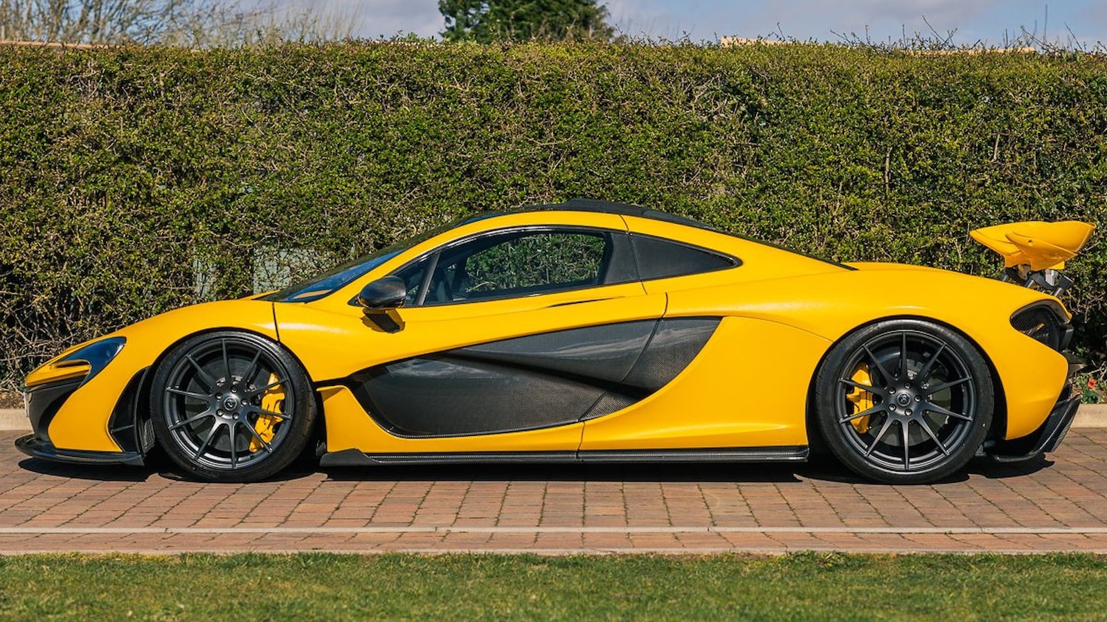 McLaren P1