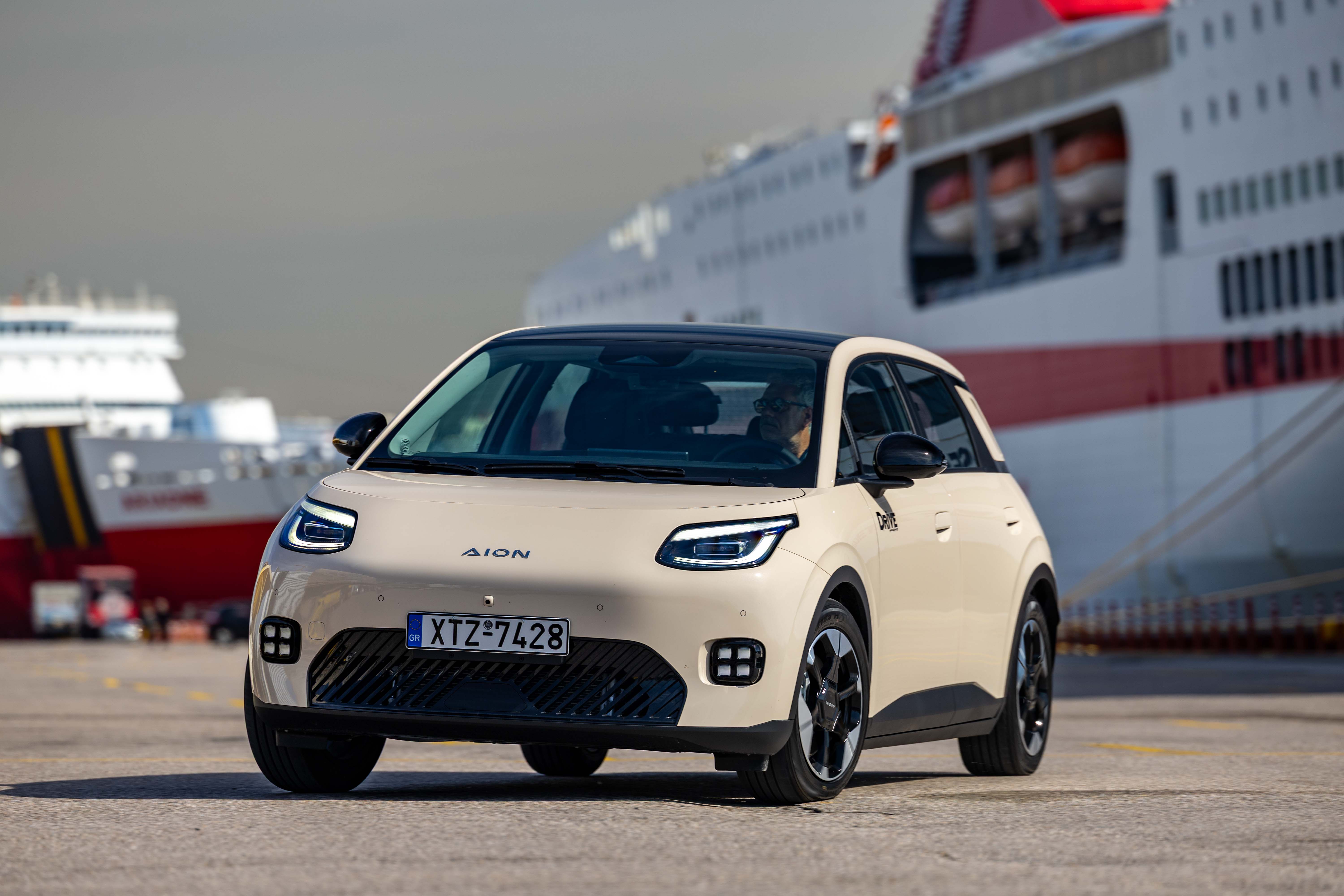 Test drive: Aion UT, Photo © DRIVE Media Group/Thanassis Koutsogiannis