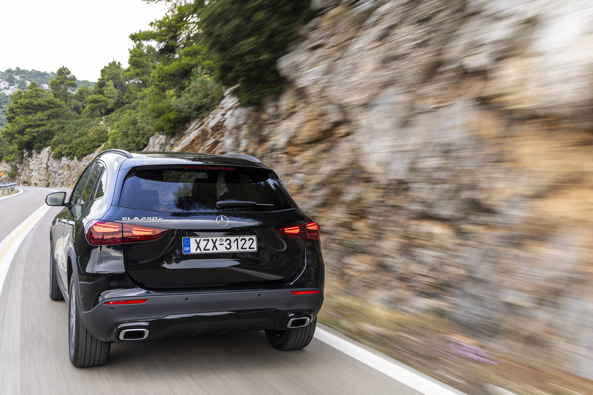 Alfa Romeo Tonale Plug-In Hybrid Q4 vs Mercedes-Benz GLA 250 e