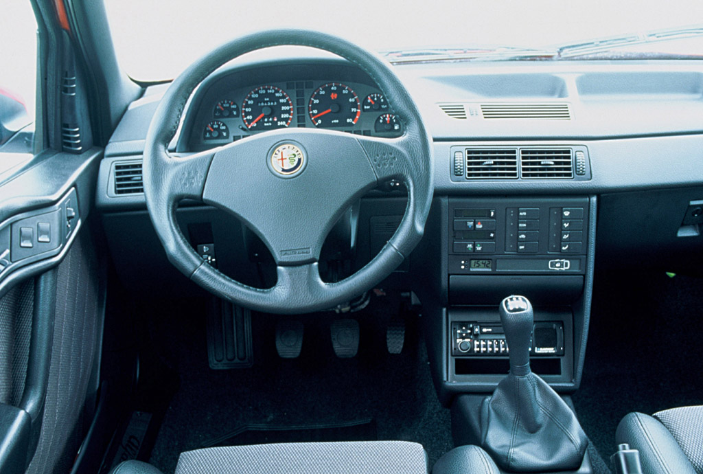 Alfa Romeo 155 