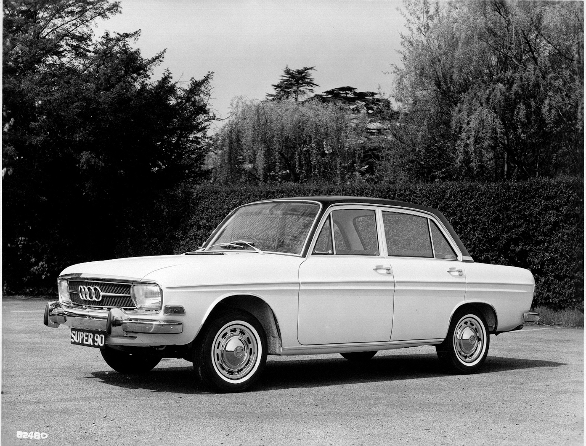 Audi 72