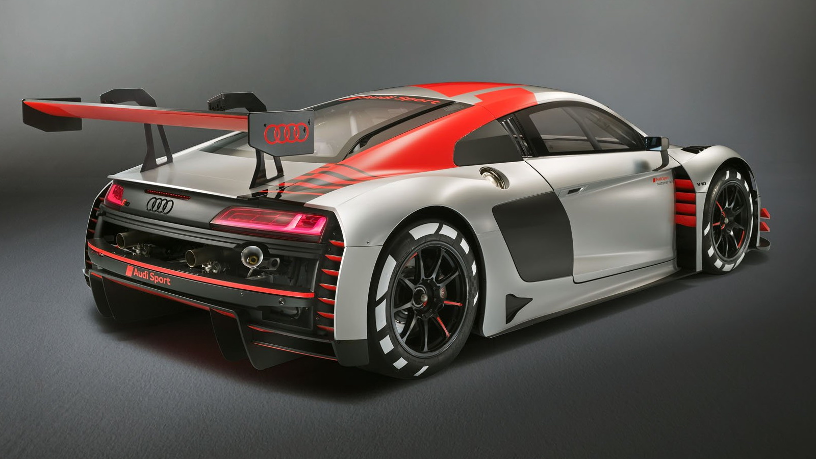 Audi R8 LMS GT3 πίσω όψη