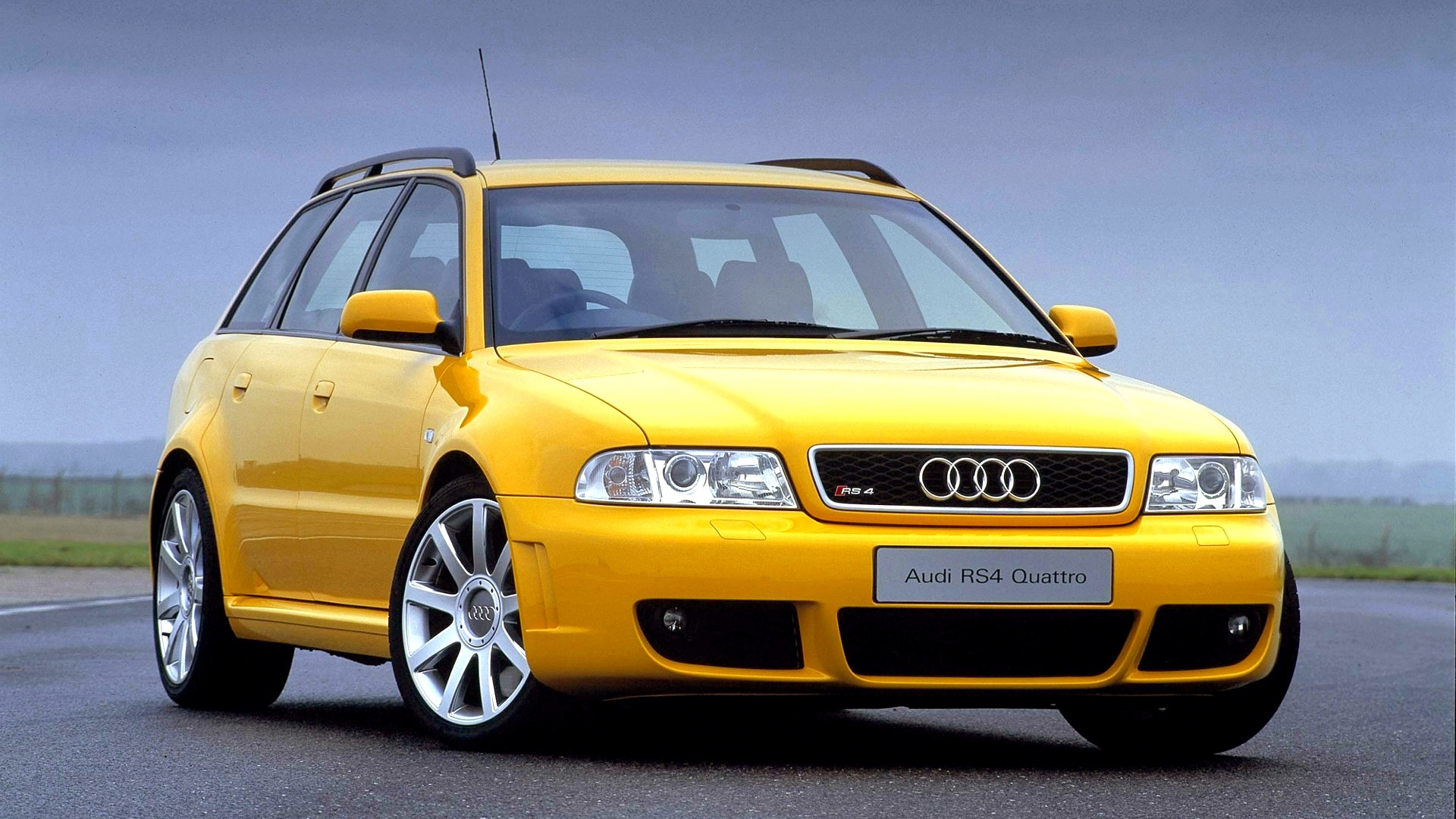 Audi RS4 Avant Quattro B5