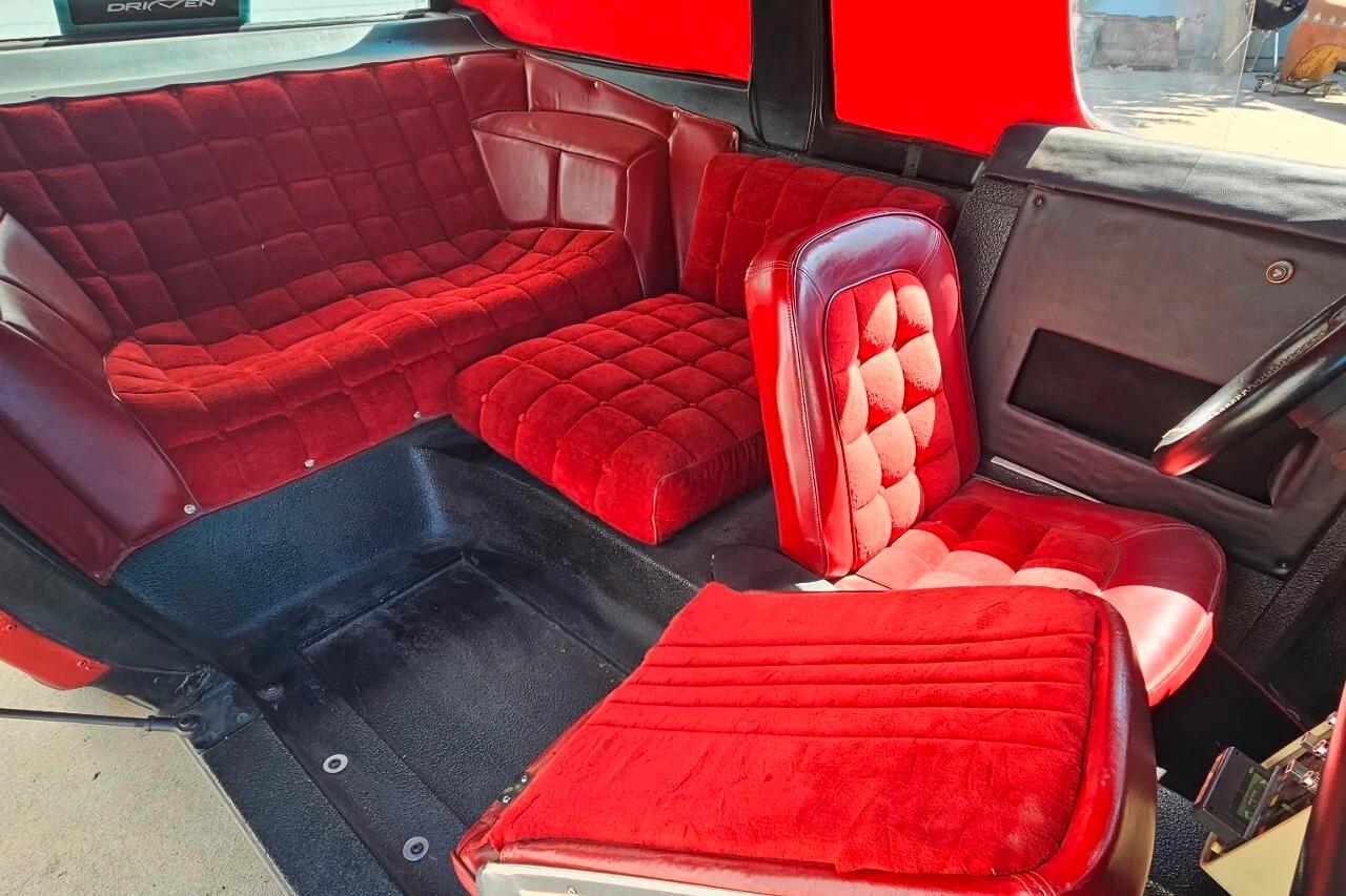 Automecca Sports Van