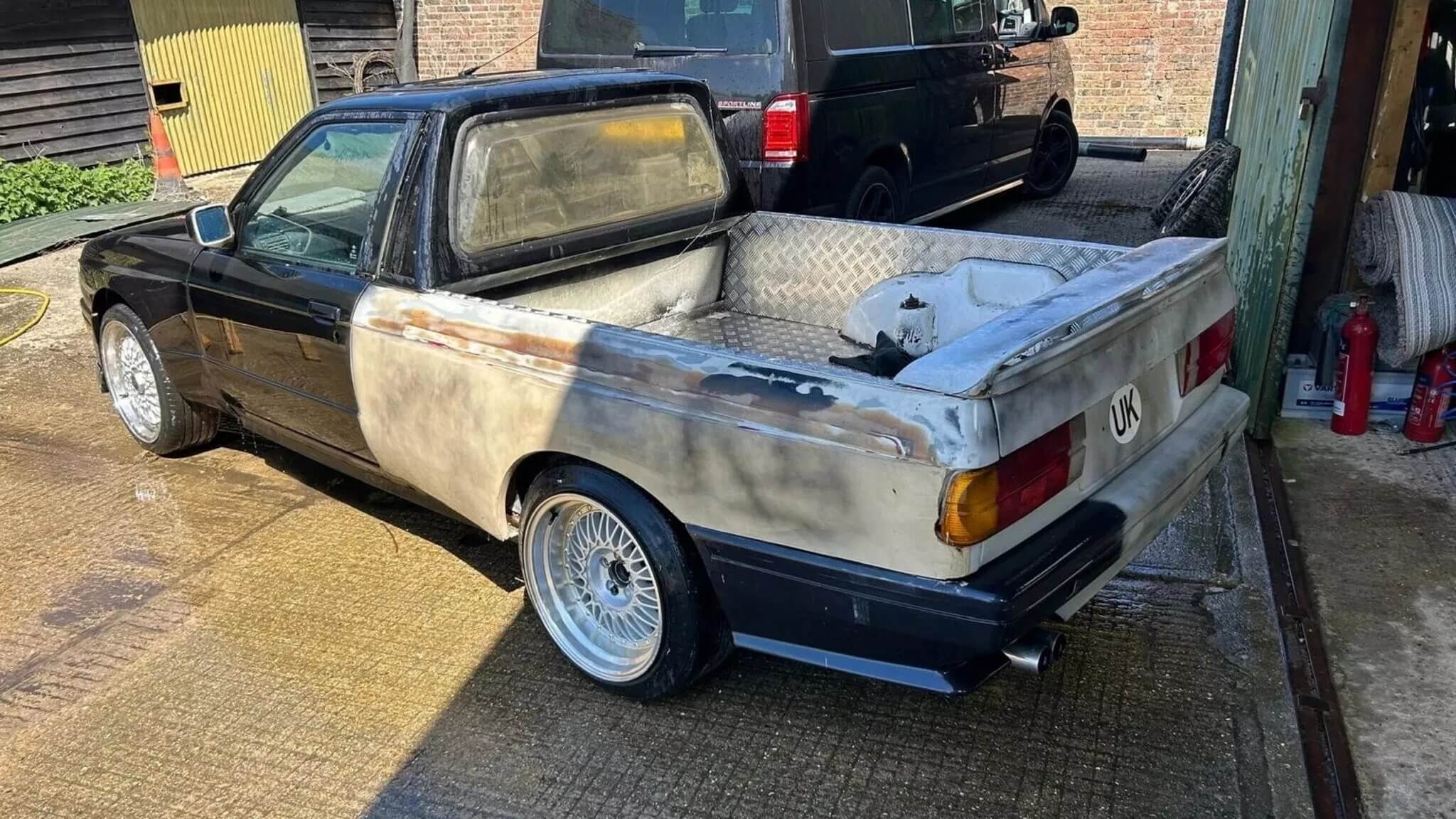 BMW E30