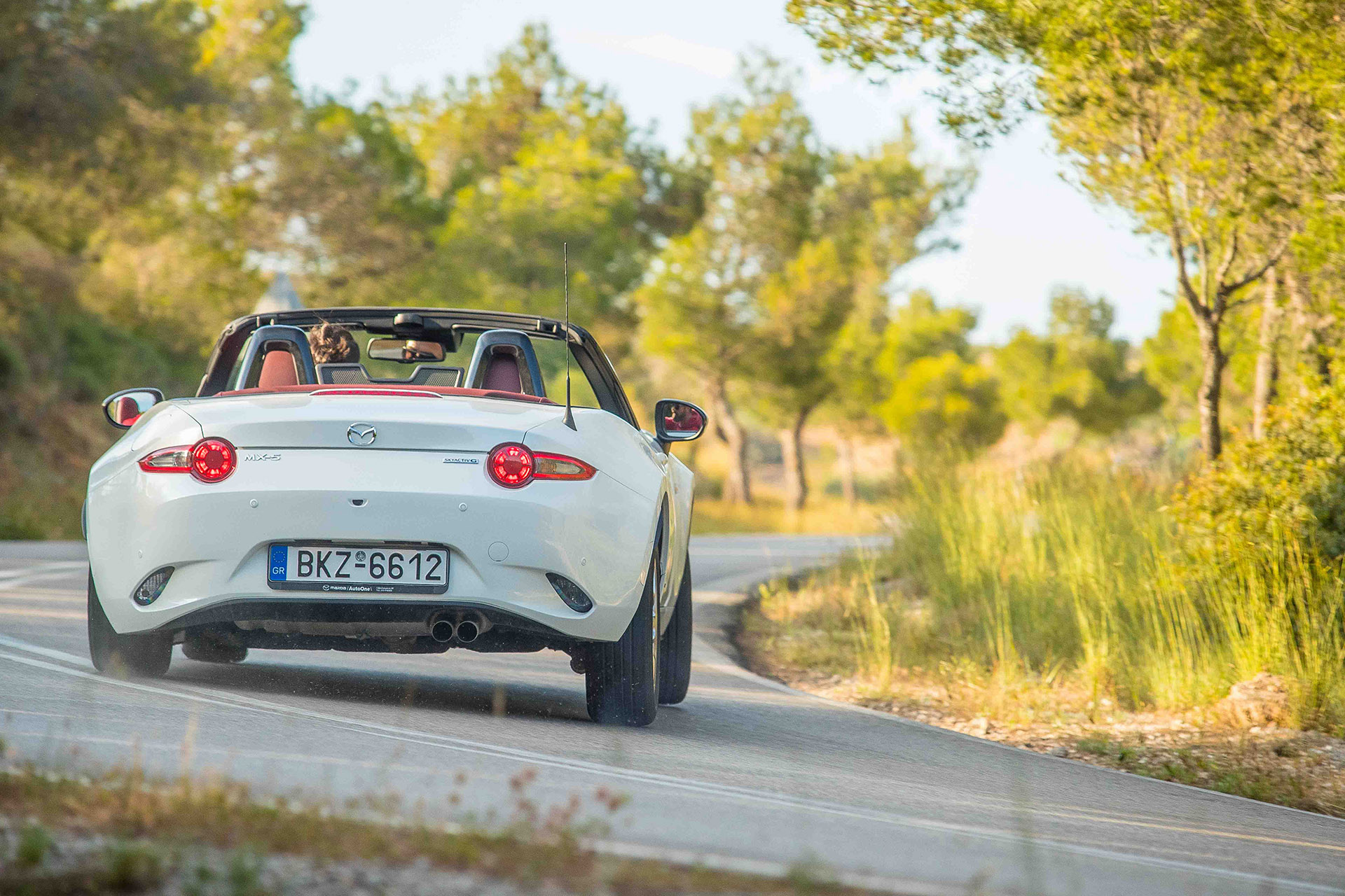 Fun-to-drive: BMW 220i Coupé vs Mazda MX-5 SkyActiv-G132, Photo credits DRIVE Media Group/Thanassis Koutsogiannis