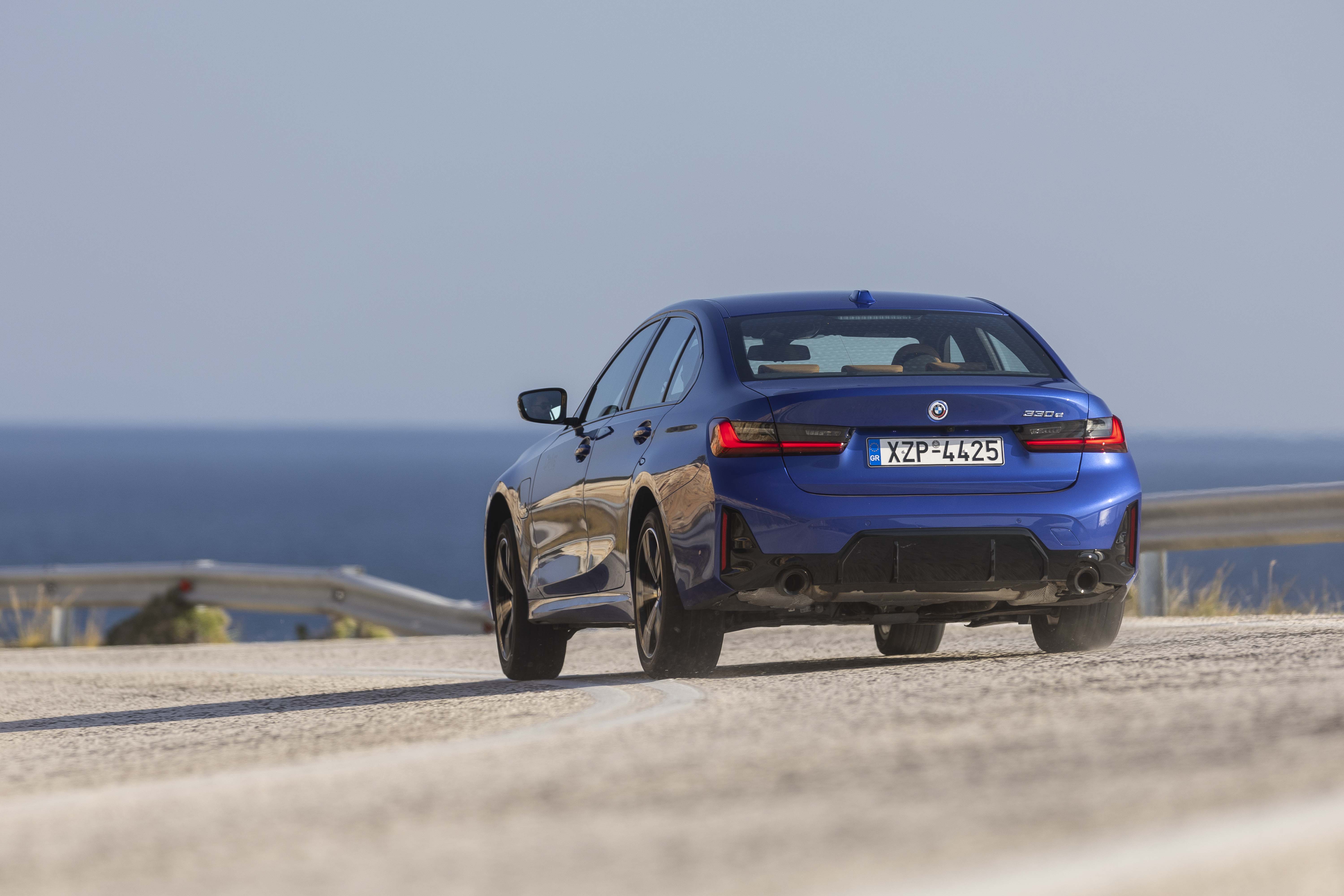 Test drive: BMW 330e , Photo credit DRIVE Media Group/ Thanasis Koutsogiannis