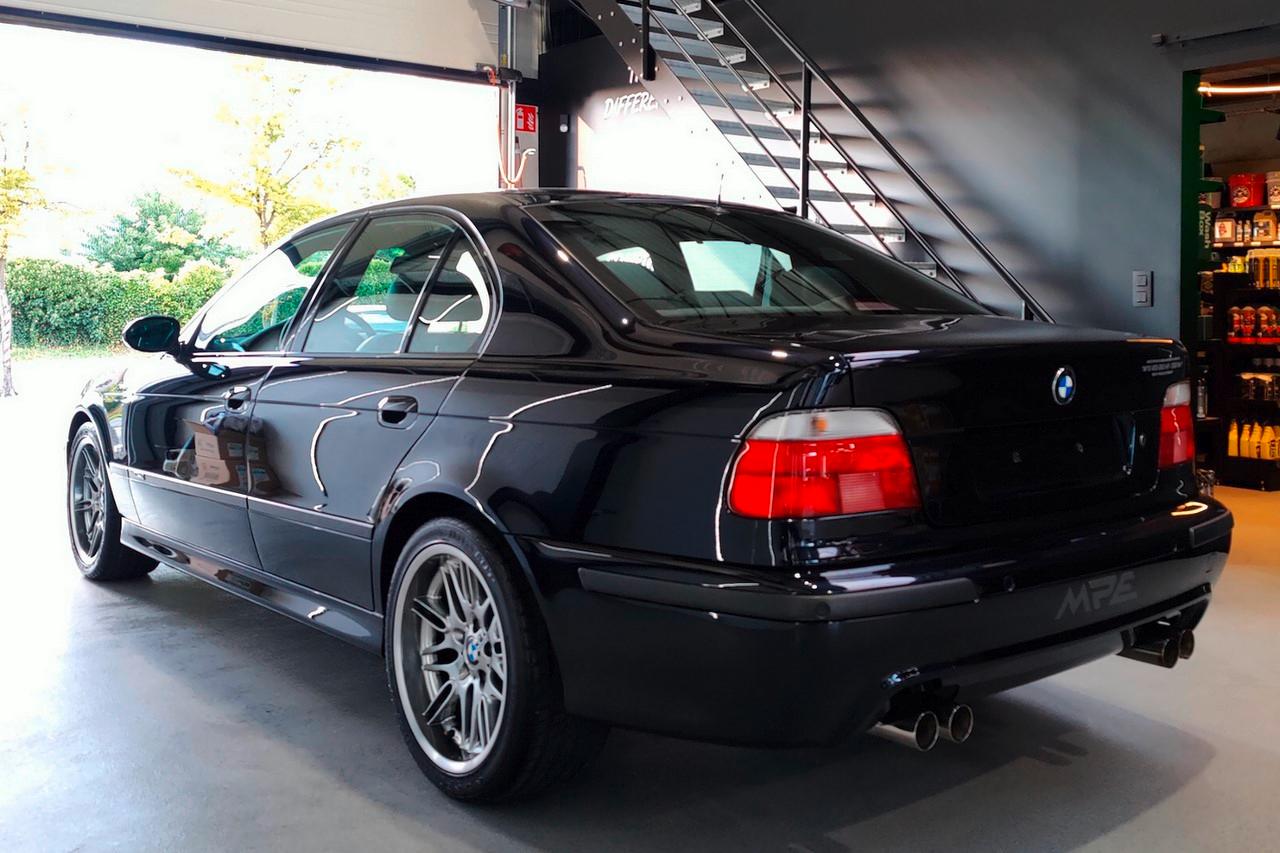 BMW M5 E39