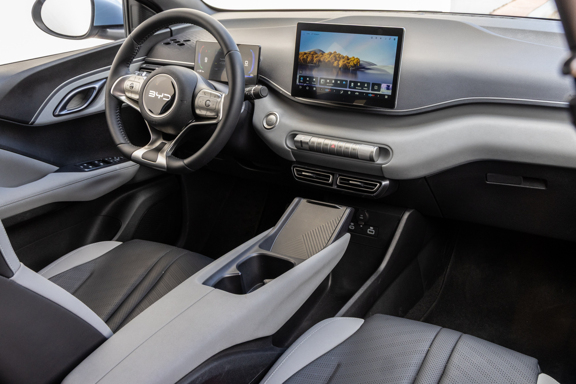 Test drive: BYD Dolphin Surf Boost @ Φωτογραφίες: DRIVE Media Group/Θανάσης Κουτσογιάννης