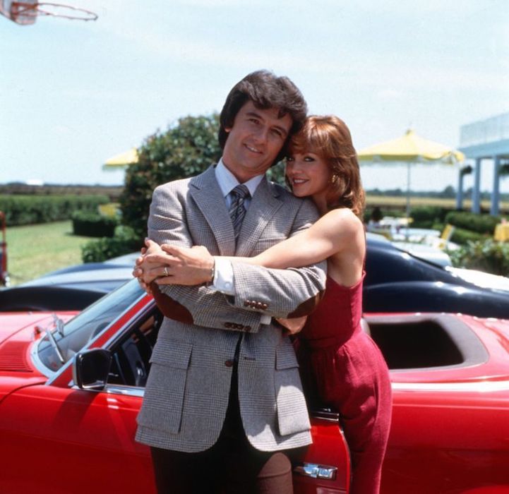 Bobby Ewing (Patrick Daffy), his wife Pamela (Victoria Principal) and his SL in soap opera "Dallas"