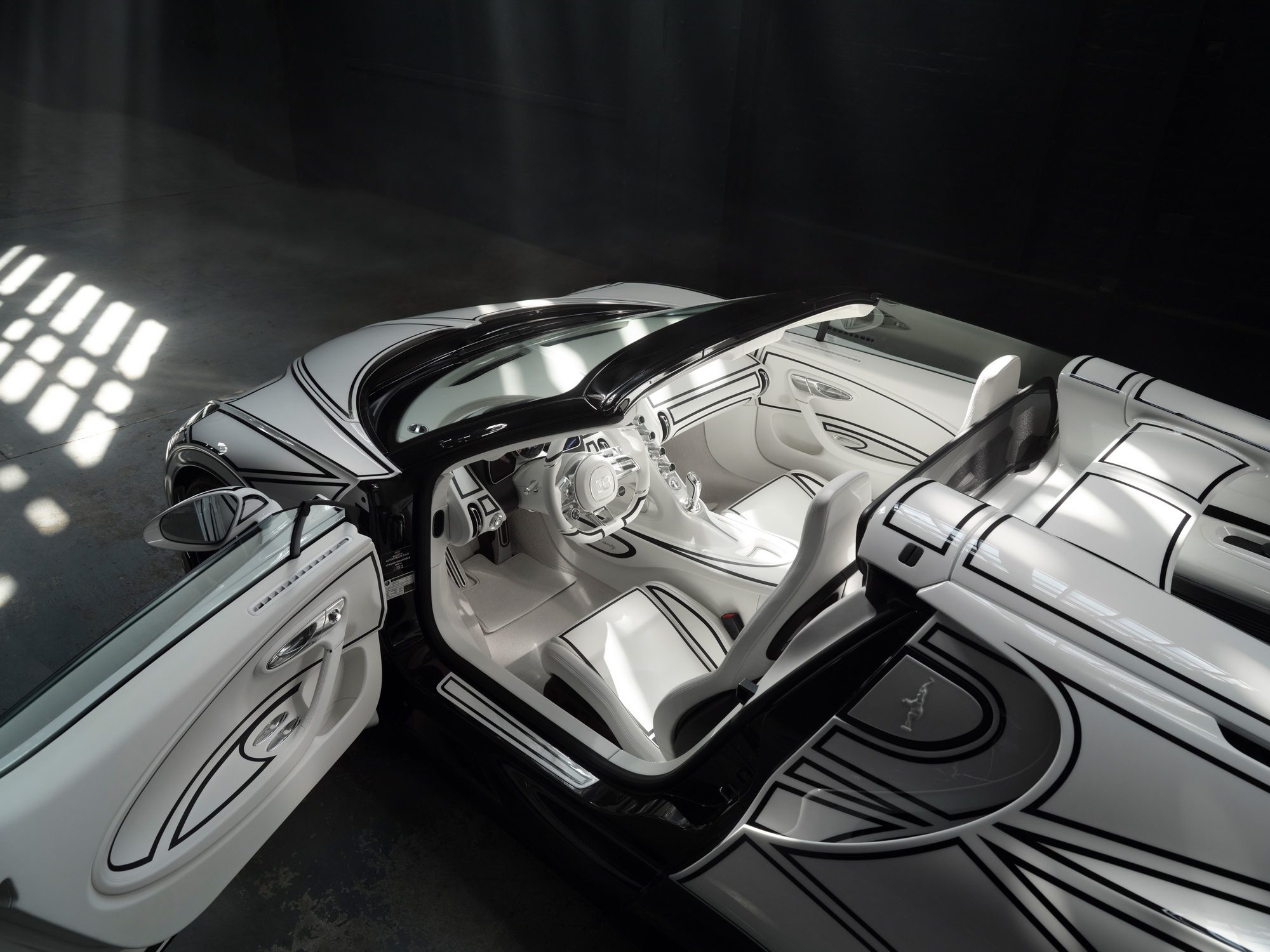 Bugatti Mistral Blanc Éternel