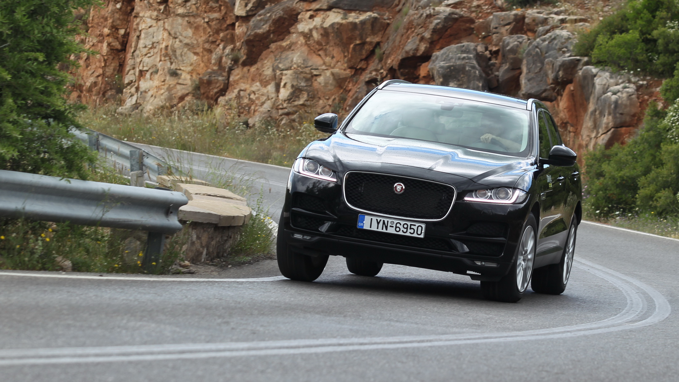 Test drive: Jaguar F-PACE 25t