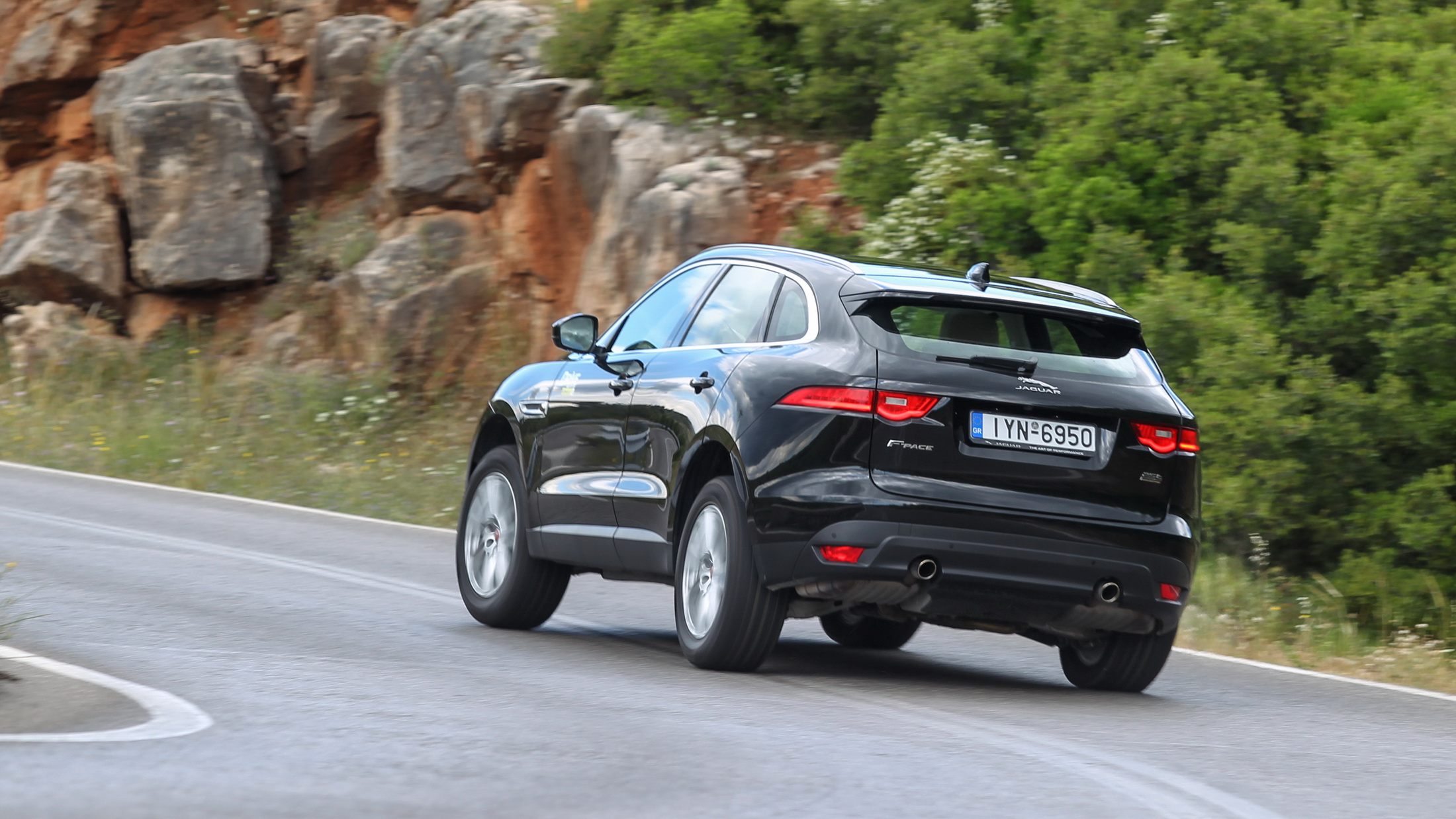 Test drive: Jaguar F-PACE 25t