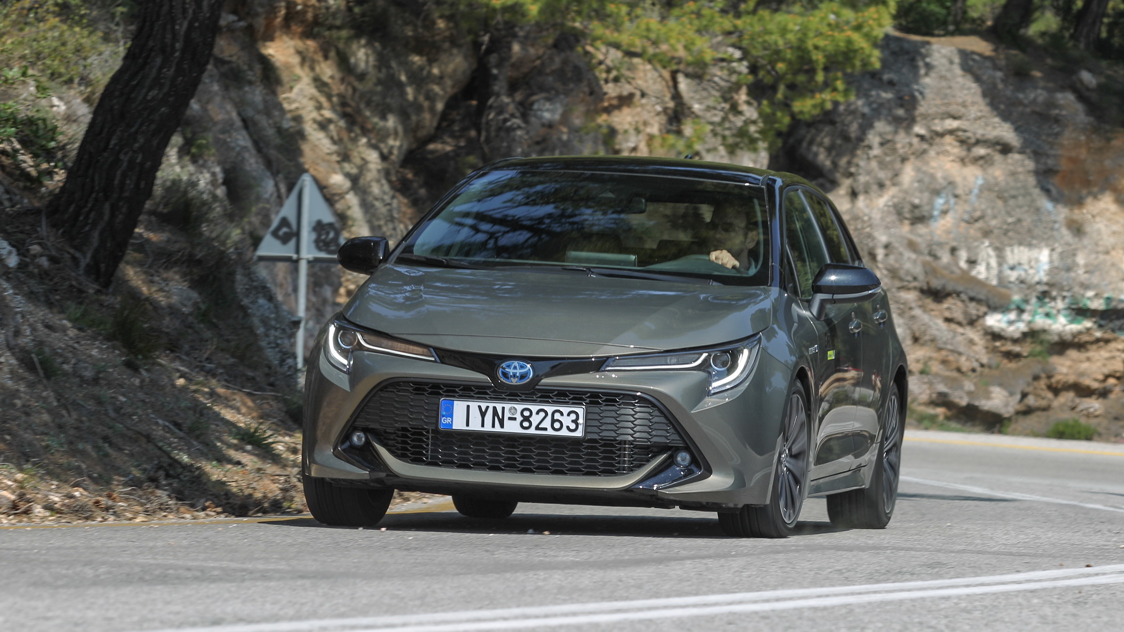 Test Drive: Toyota Corolla 1.8 Hybrid